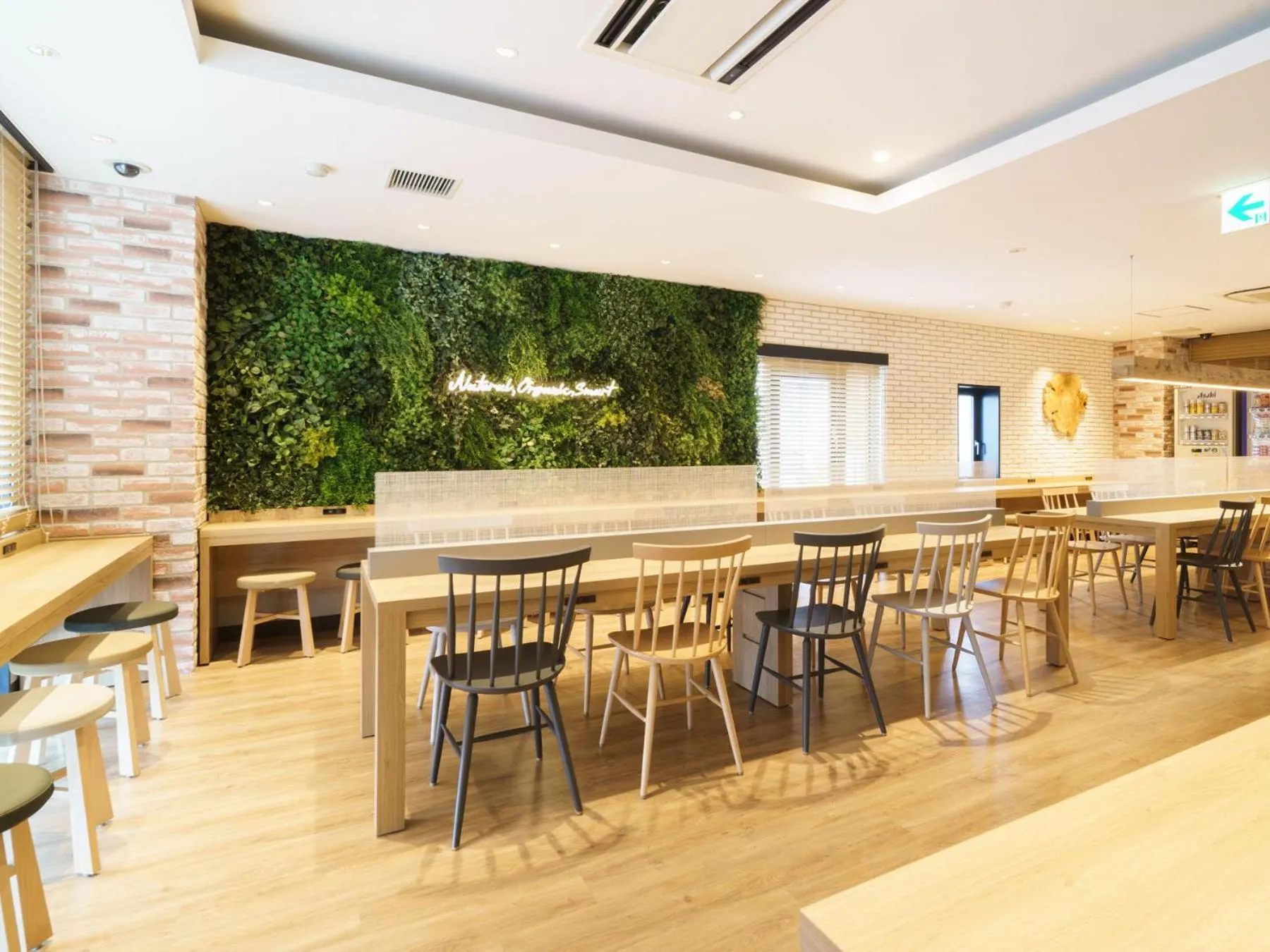 Lounge or bar in Super Hotel Chiba Ekimae