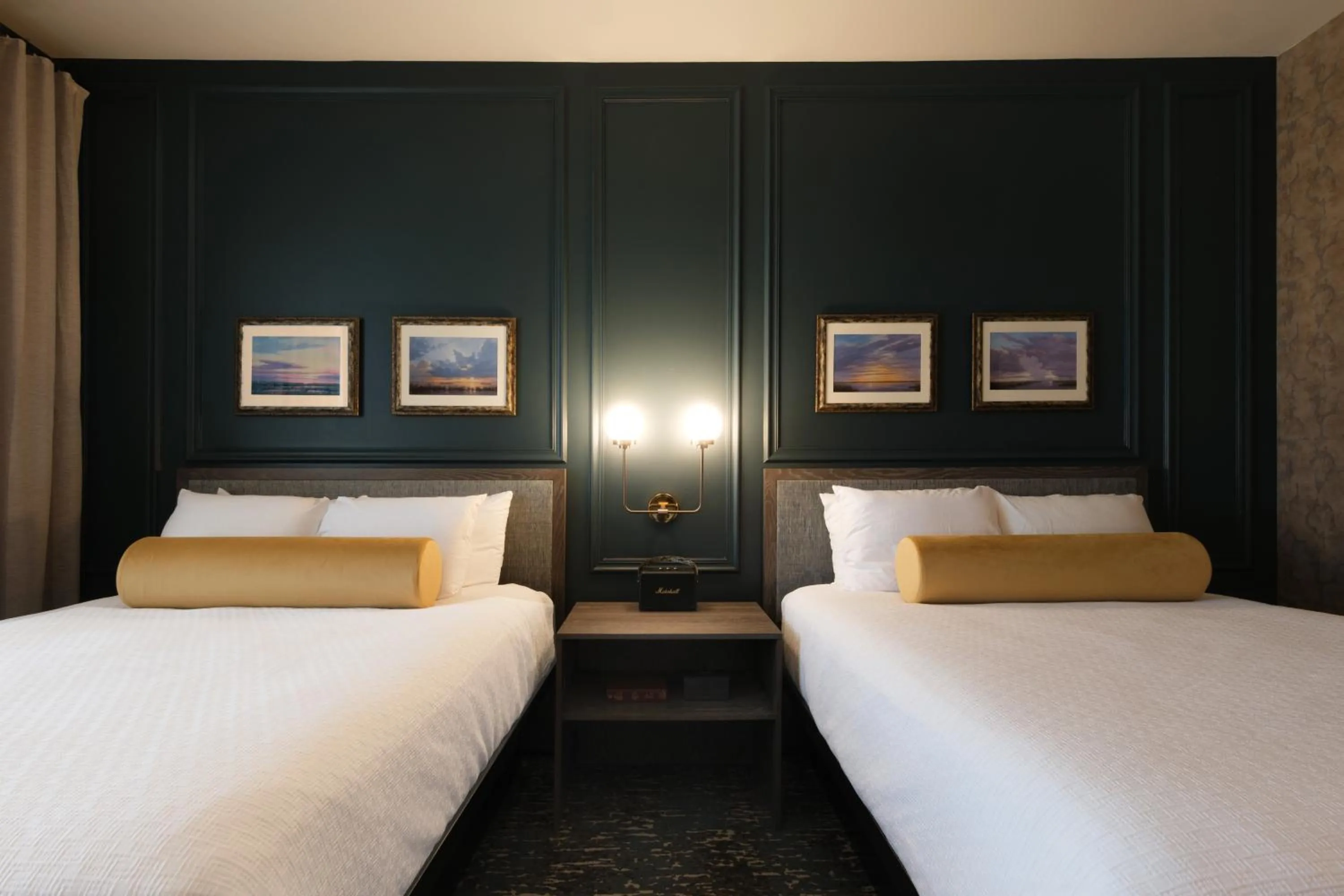 Photo of the whole room, Bed in OS Hotel