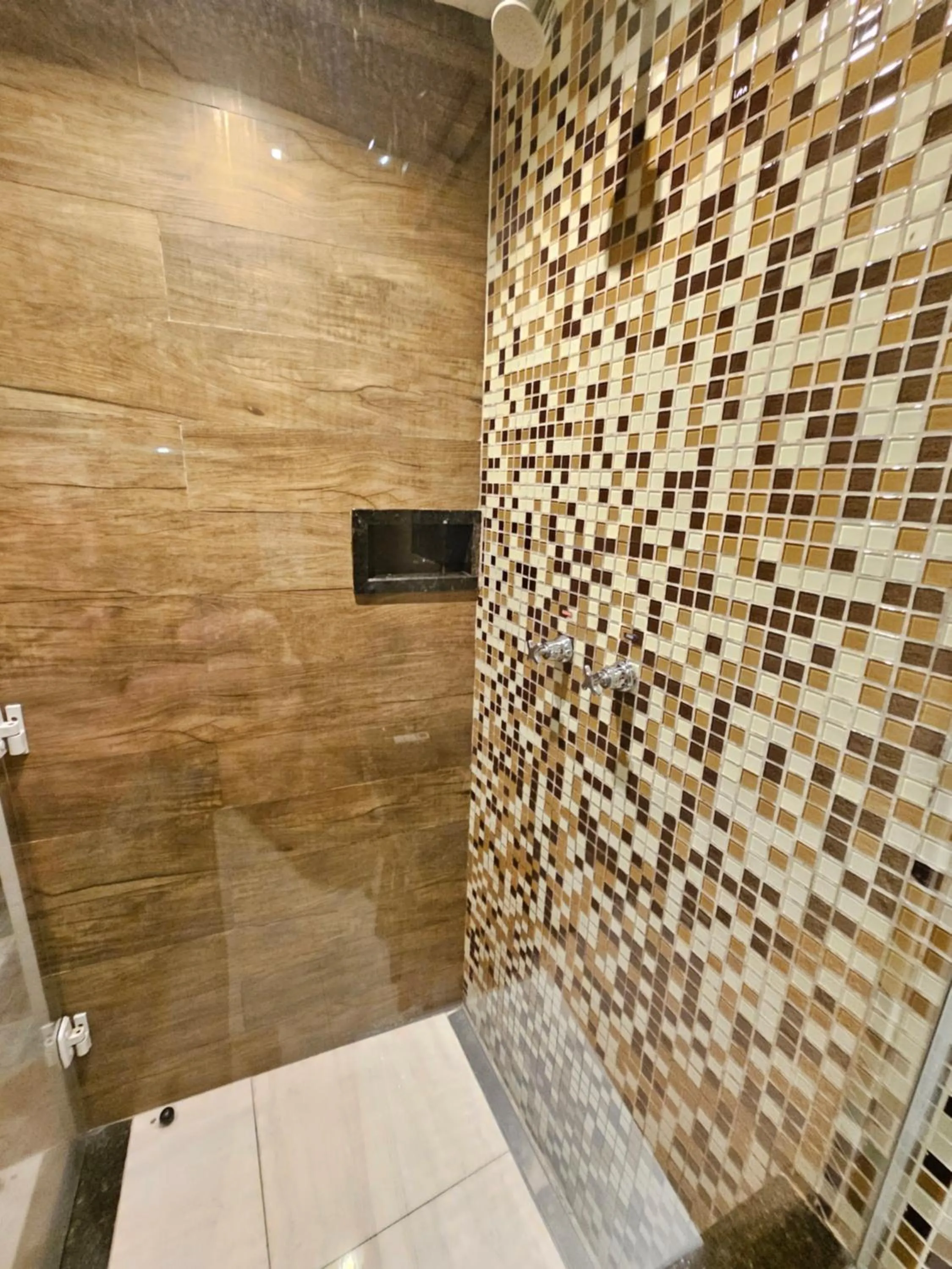 Shower in Hotel Estrela Carapicuíba