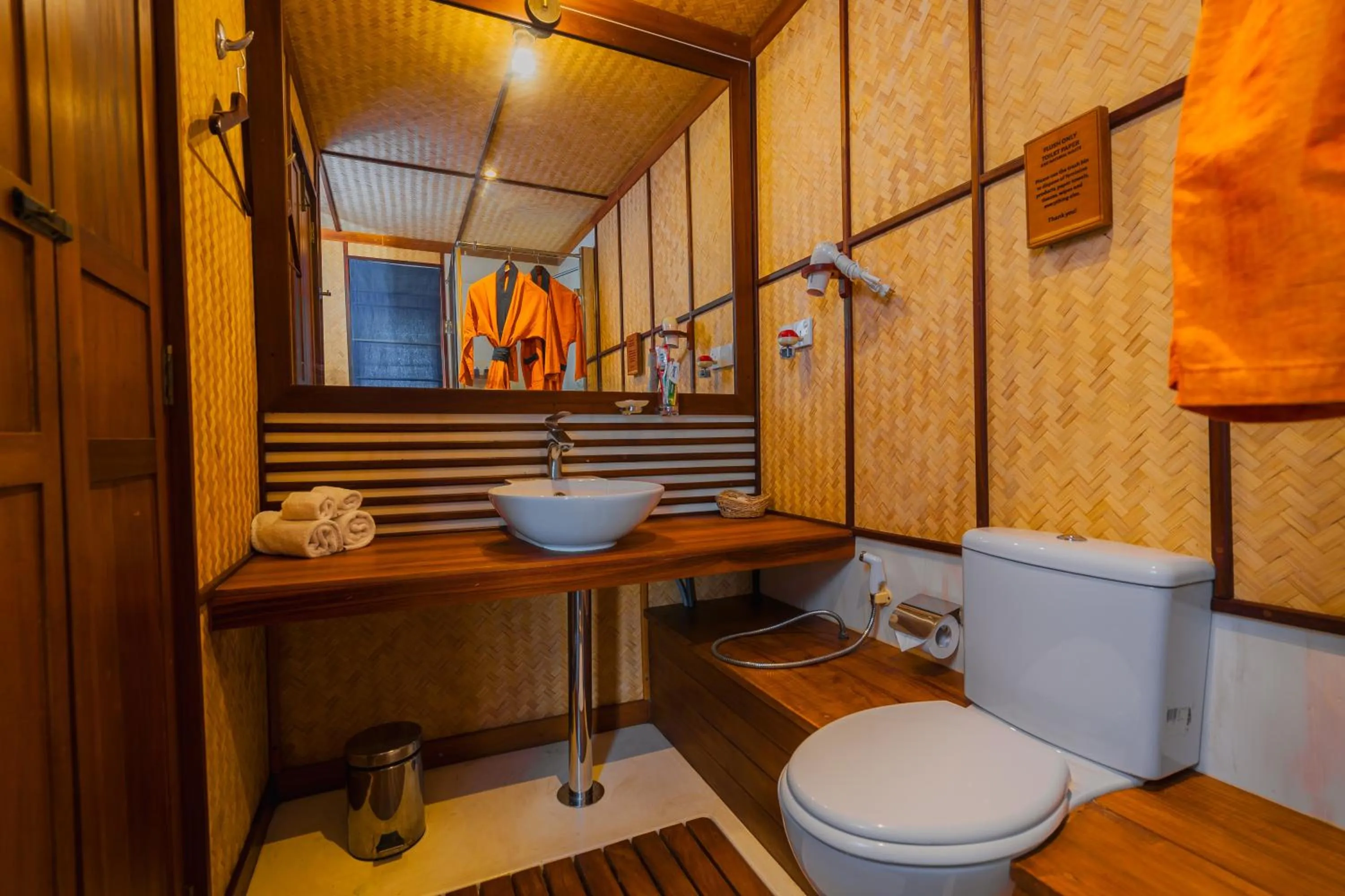 Bathroom in Yathra Houseboat