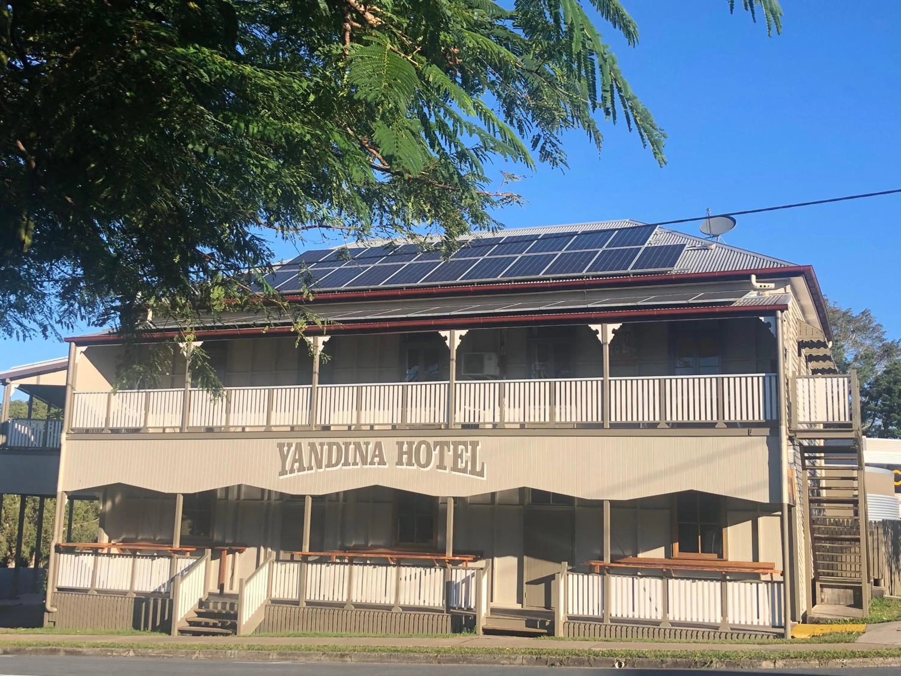 Yandina Hotel
