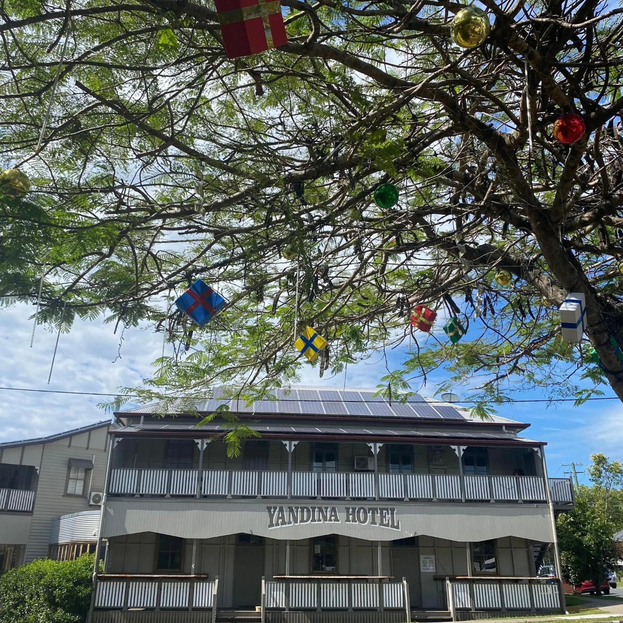 Yandina Hotel