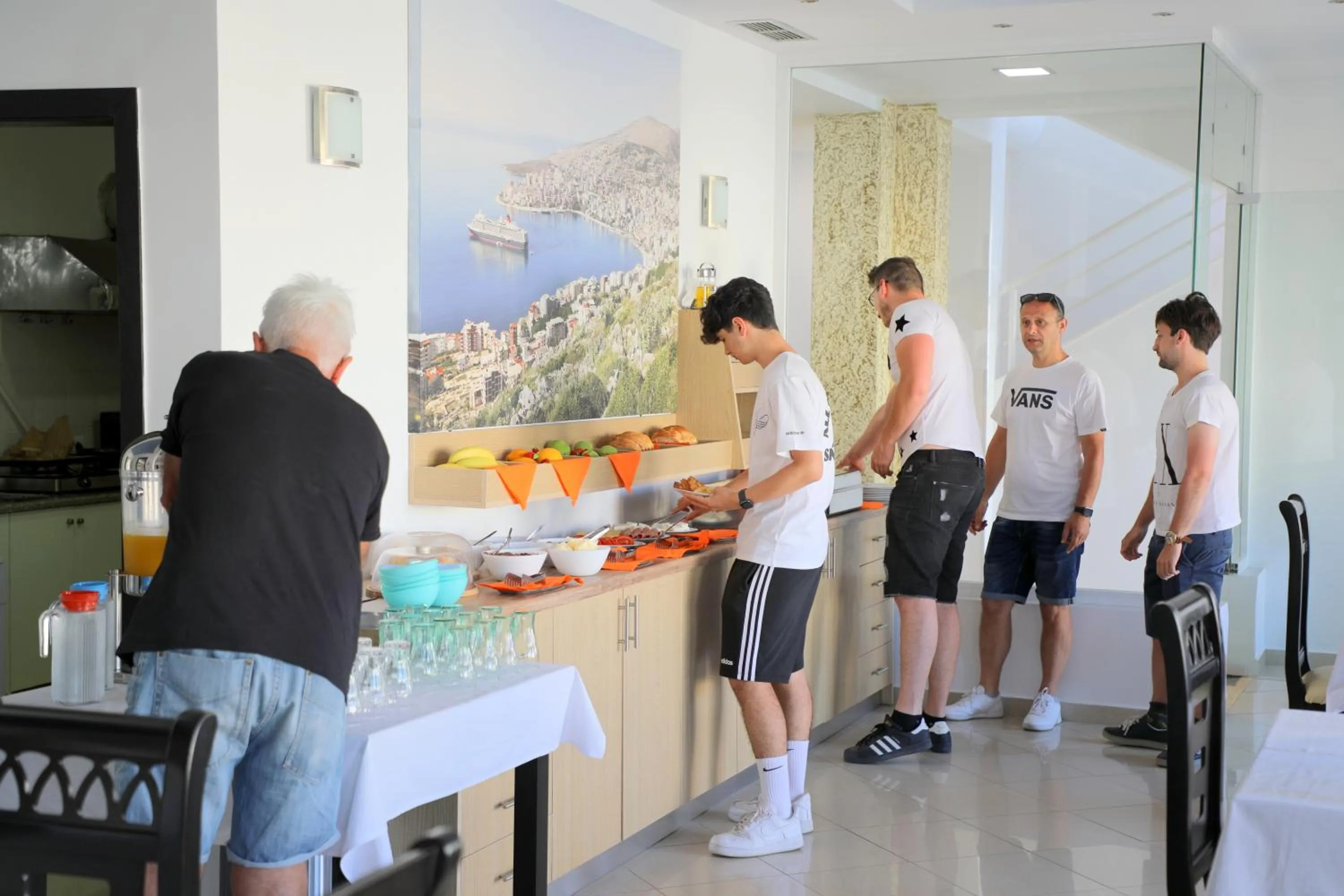 People in Oskar Hotel