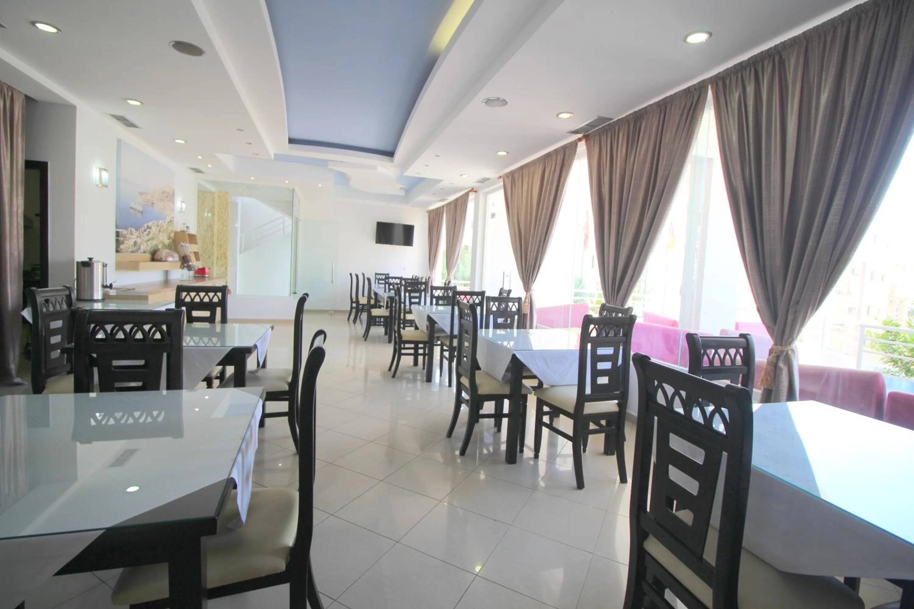 Seating area in Oskar Hotel