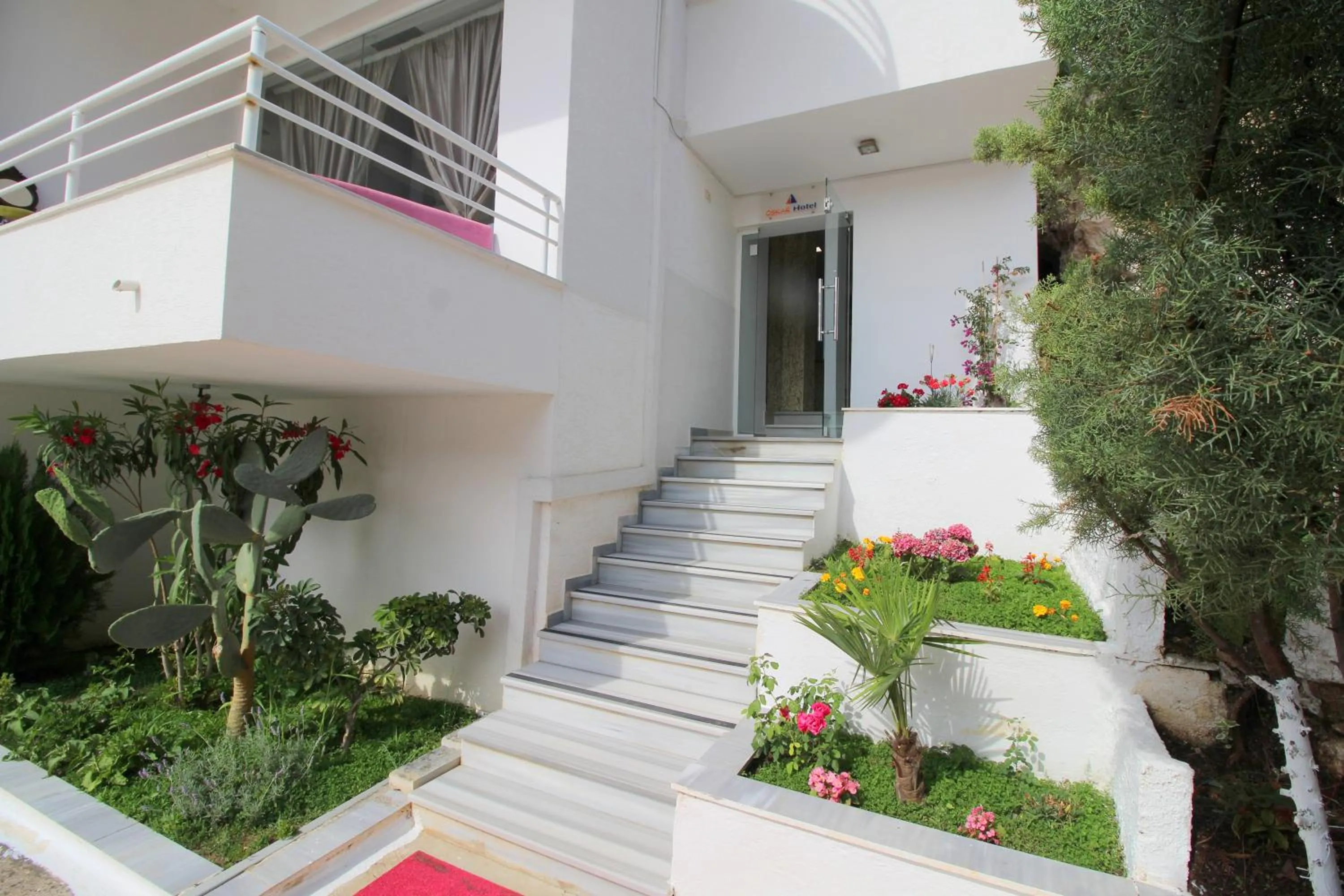 Patio in Oskar Hotel