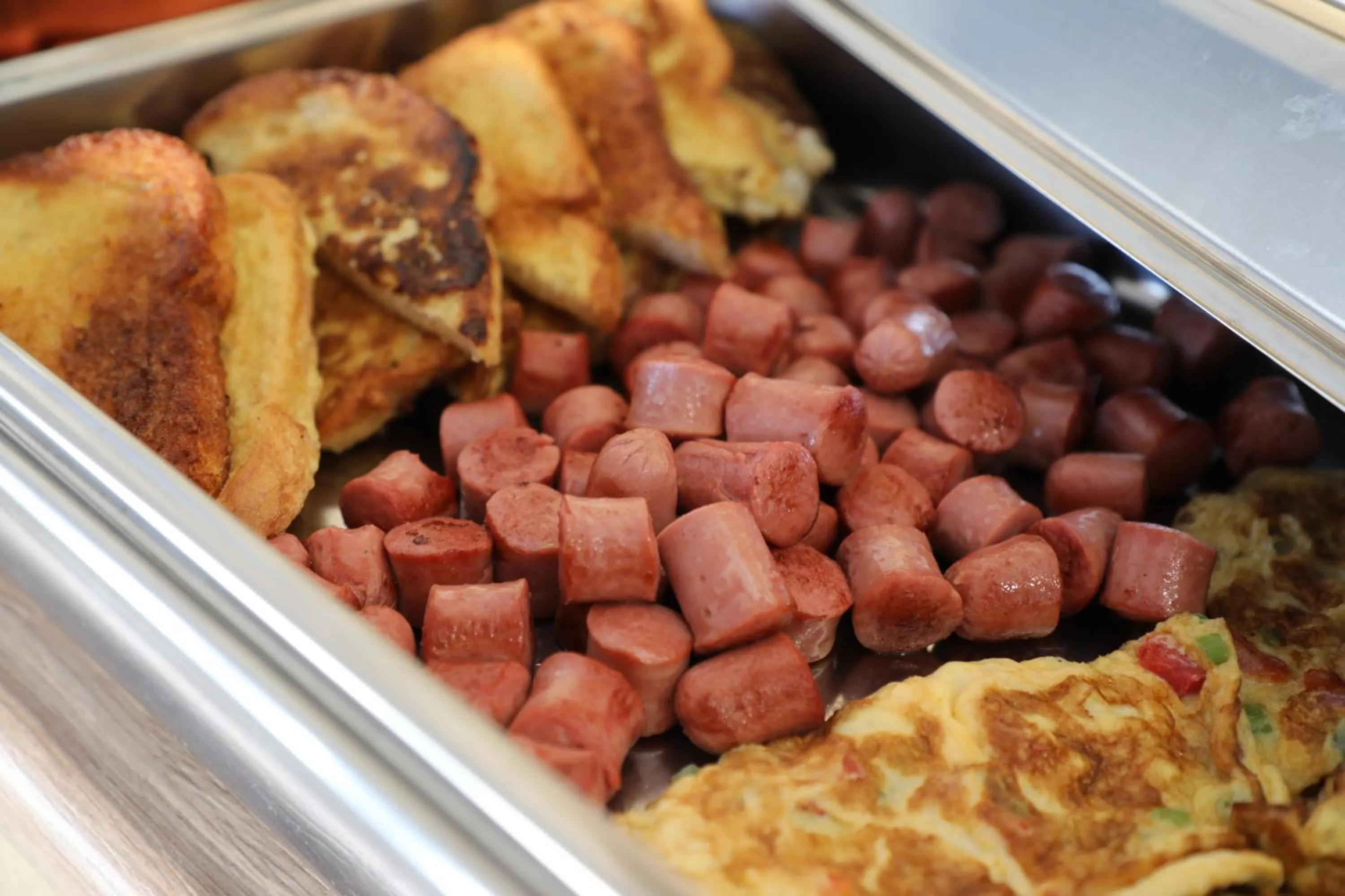 Food and drinks in Oskar Hotel