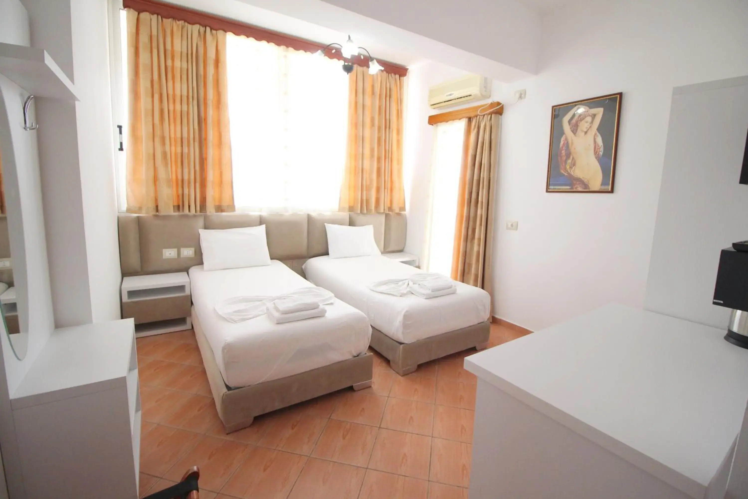 Deluxe Double or Twin Room with Balcony in Oskar Hotel Deluxe Double or Twin Room with Balcony in Oskar Hotel