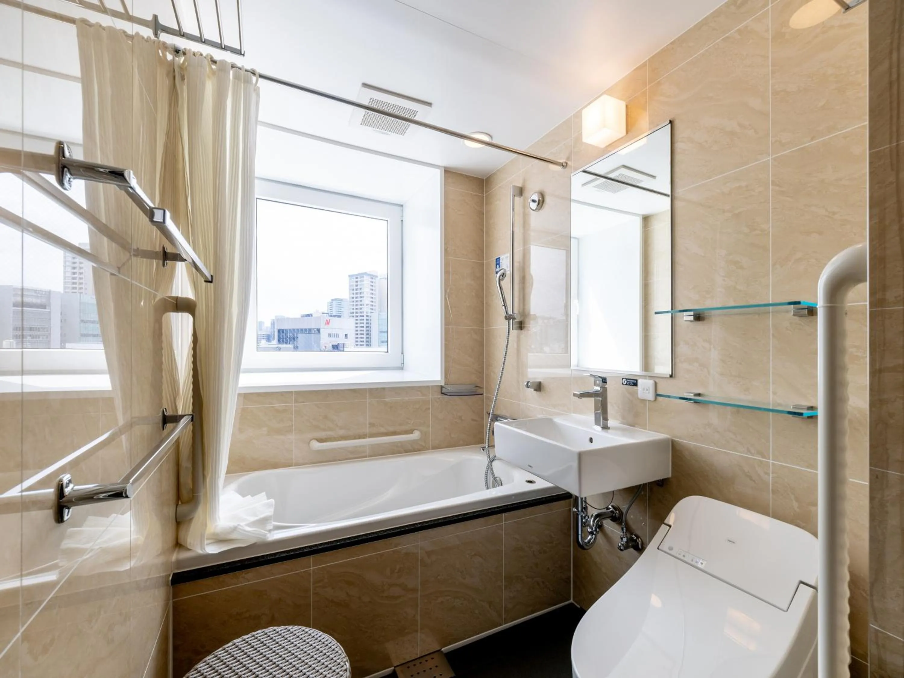 Bathroom in APA Hotel Suidobashi Ekimae