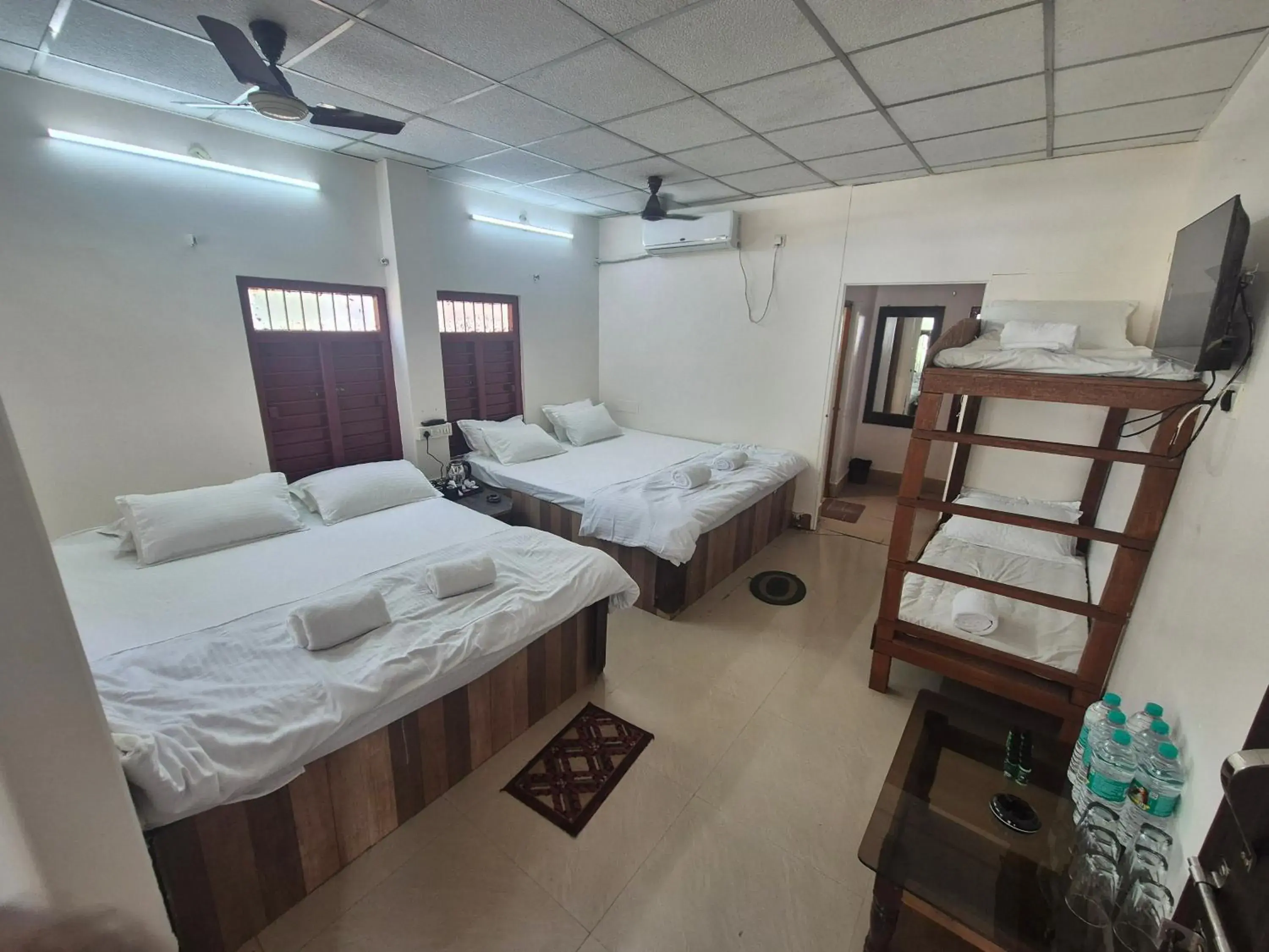 6-Bed Mixed Dormitory Room in Sands - Tajpur 6-Bed Mixed Dormitory Room in Sands - Tajpur