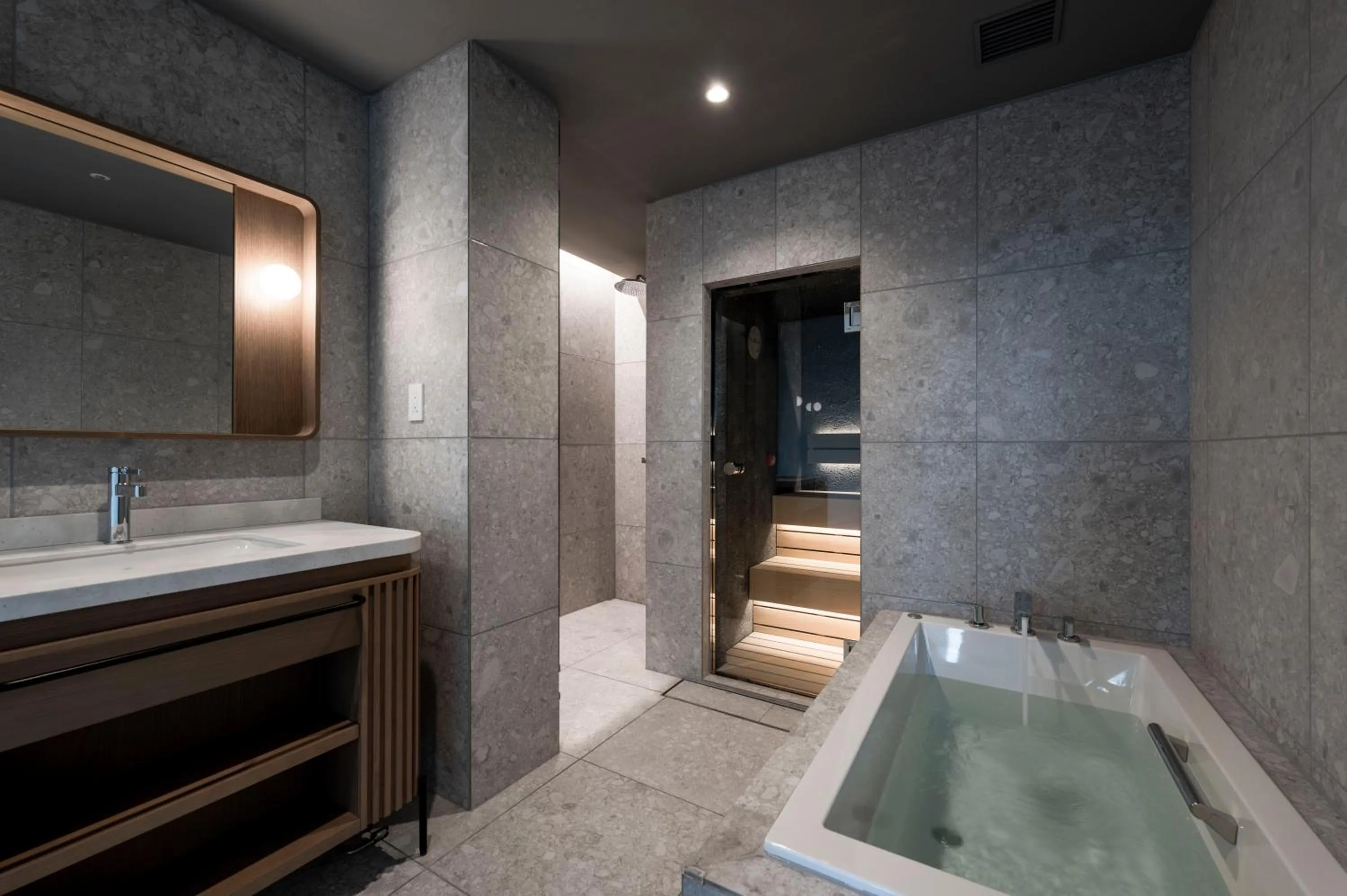 Bathroom in CINQS Hotel