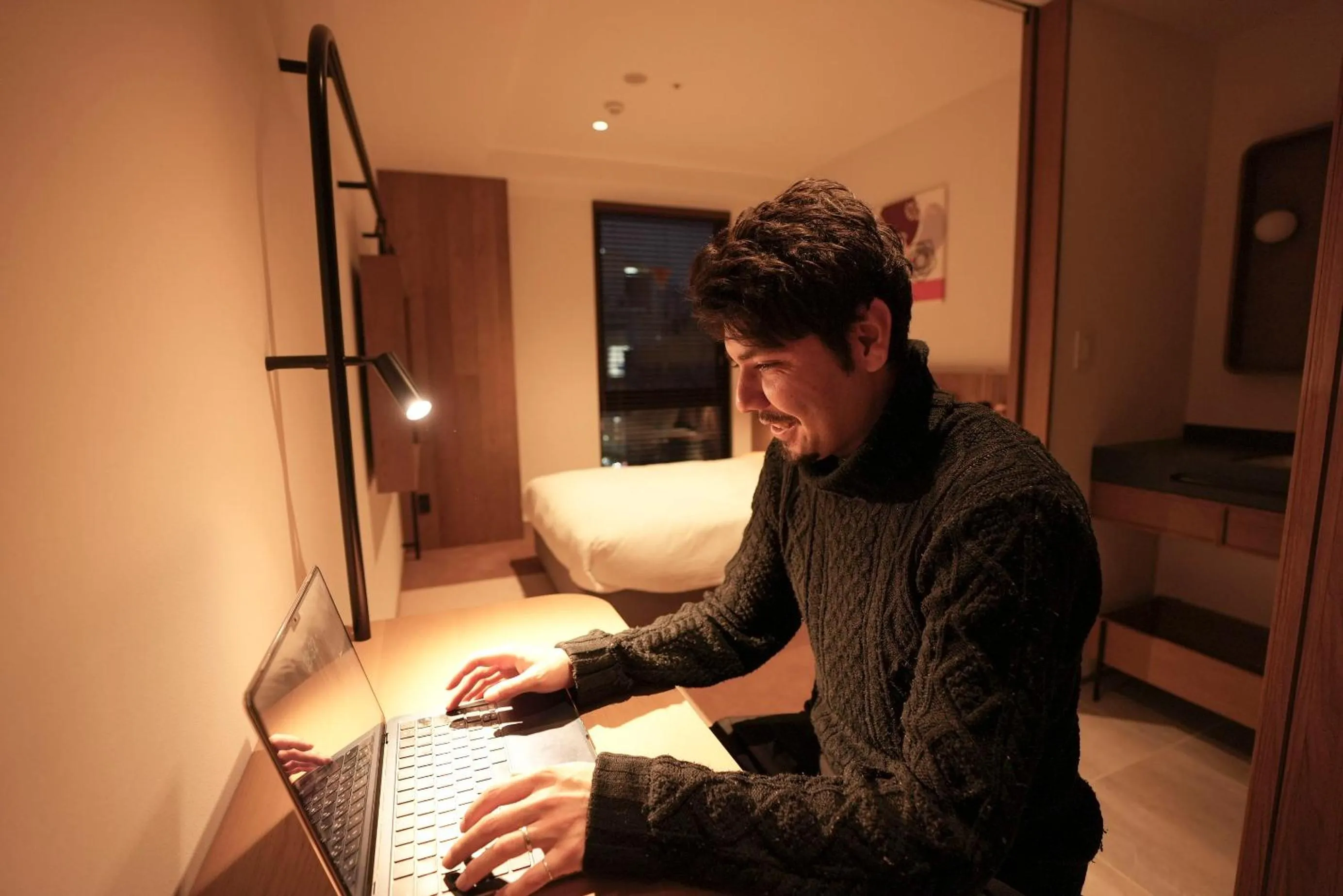 Seating area in CINQS Hotel