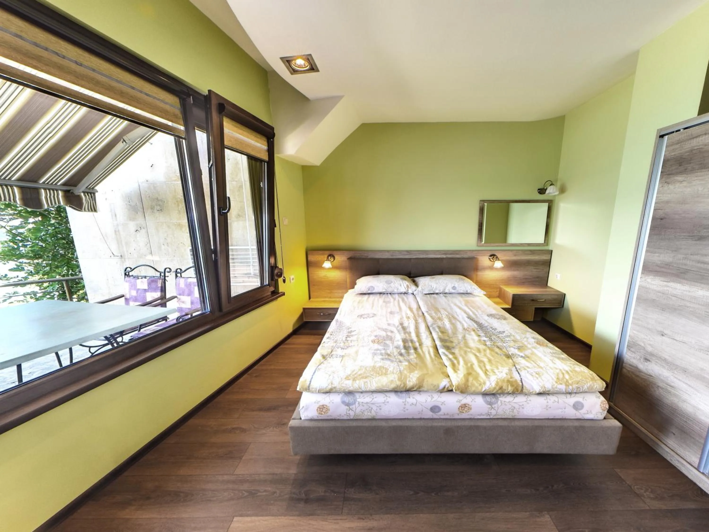 Bedroom, Bed in Hotel Continental