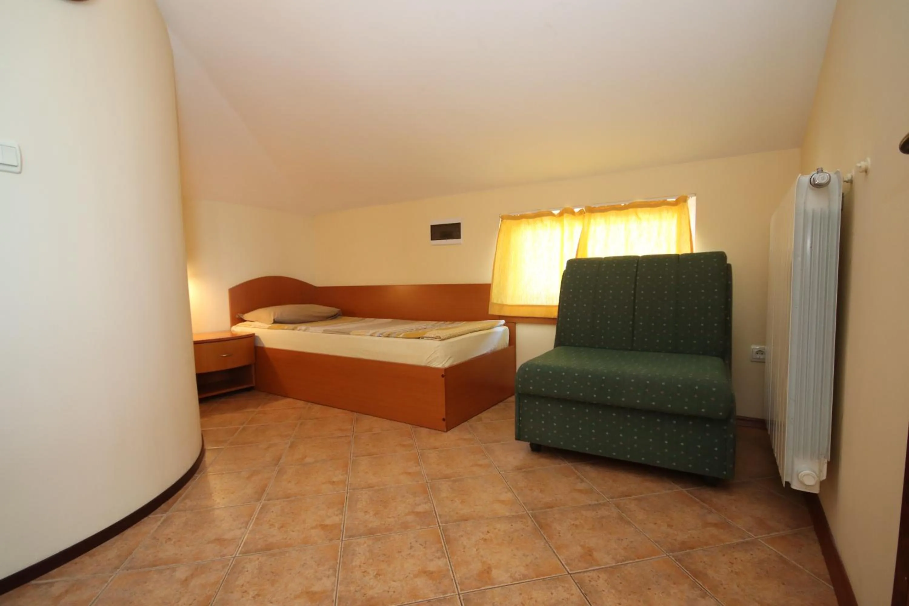 Bed in Hotel Continental