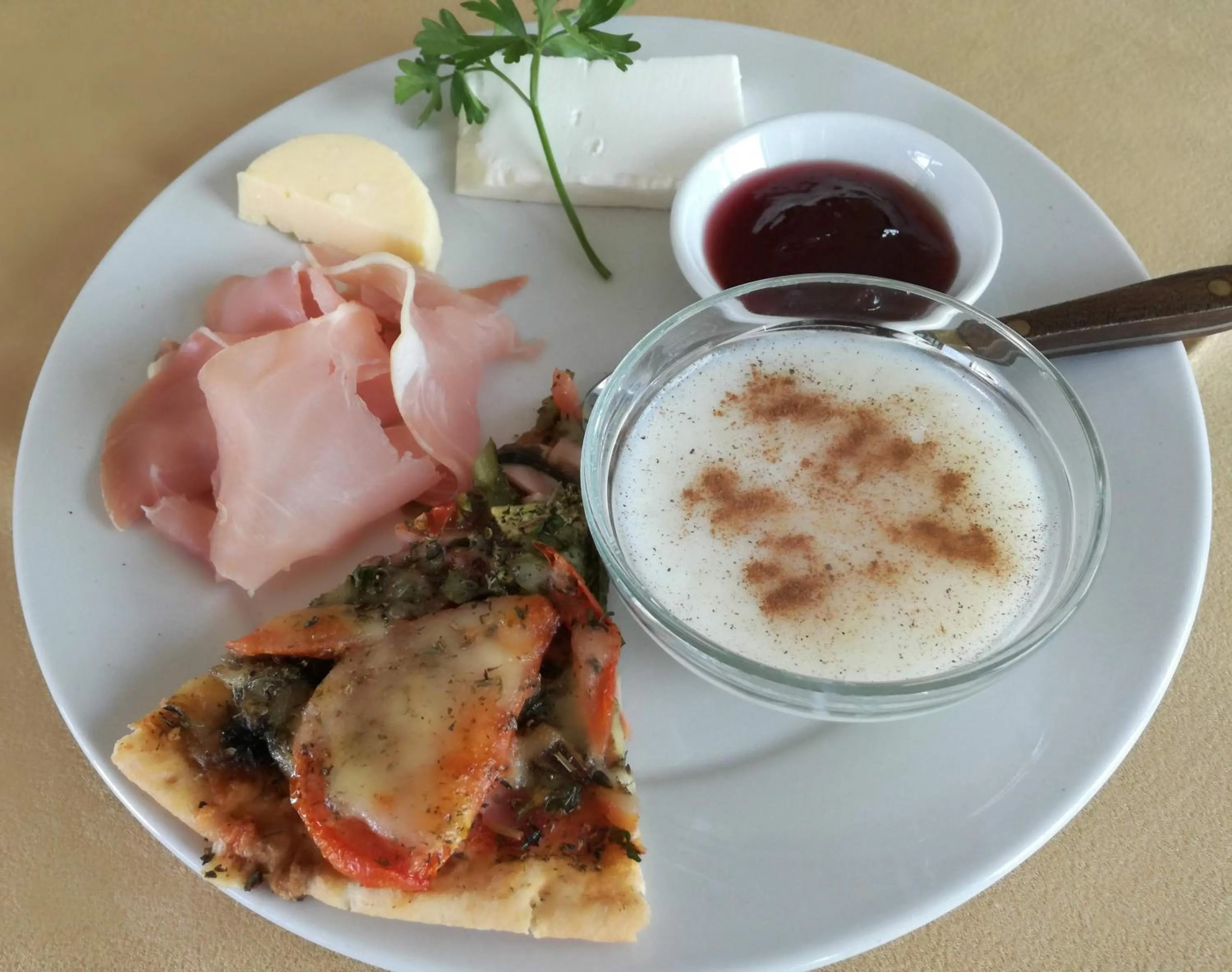Breakfast in Hotel Continental
