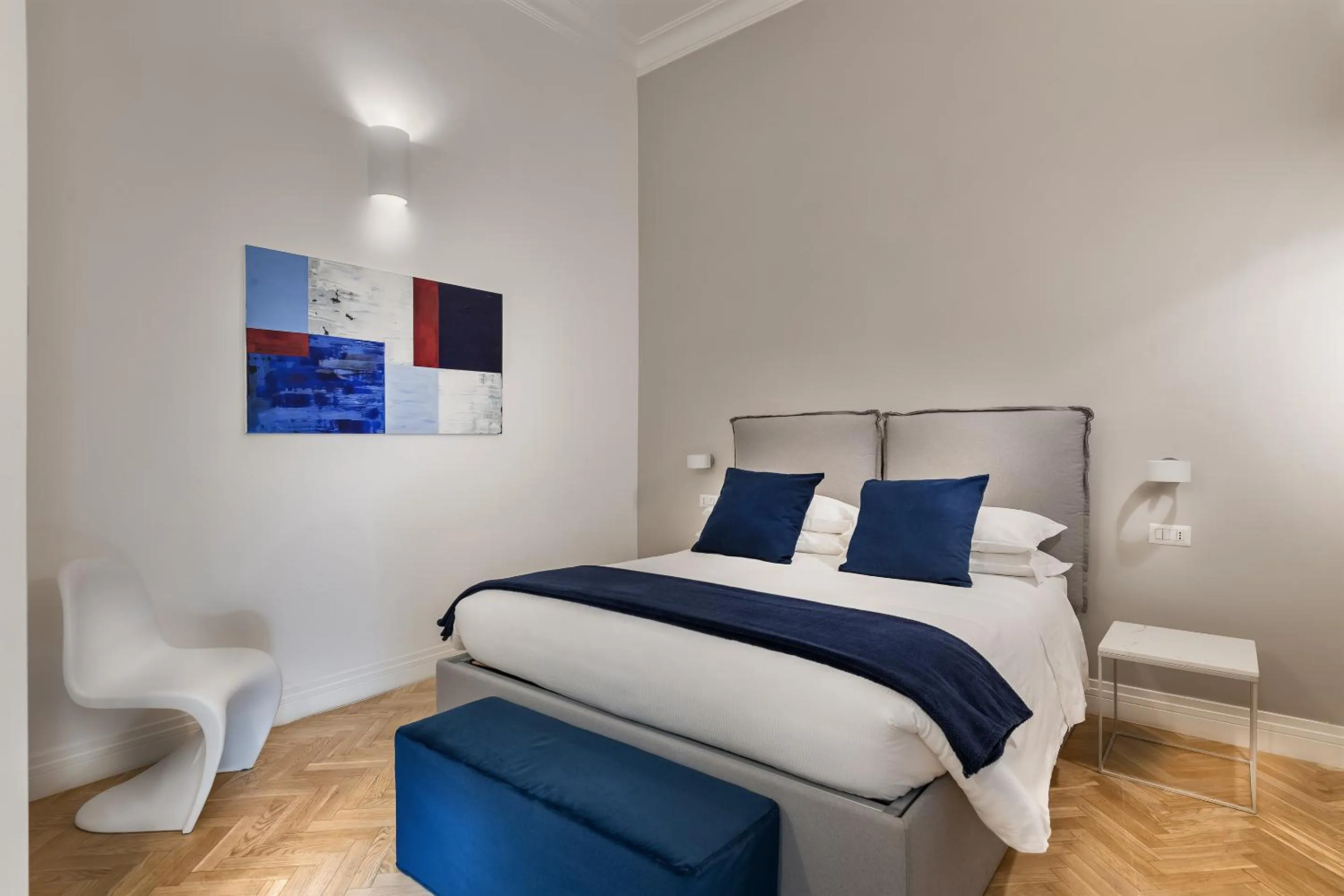 Photo of the whole room, Bed in DA ME Suites