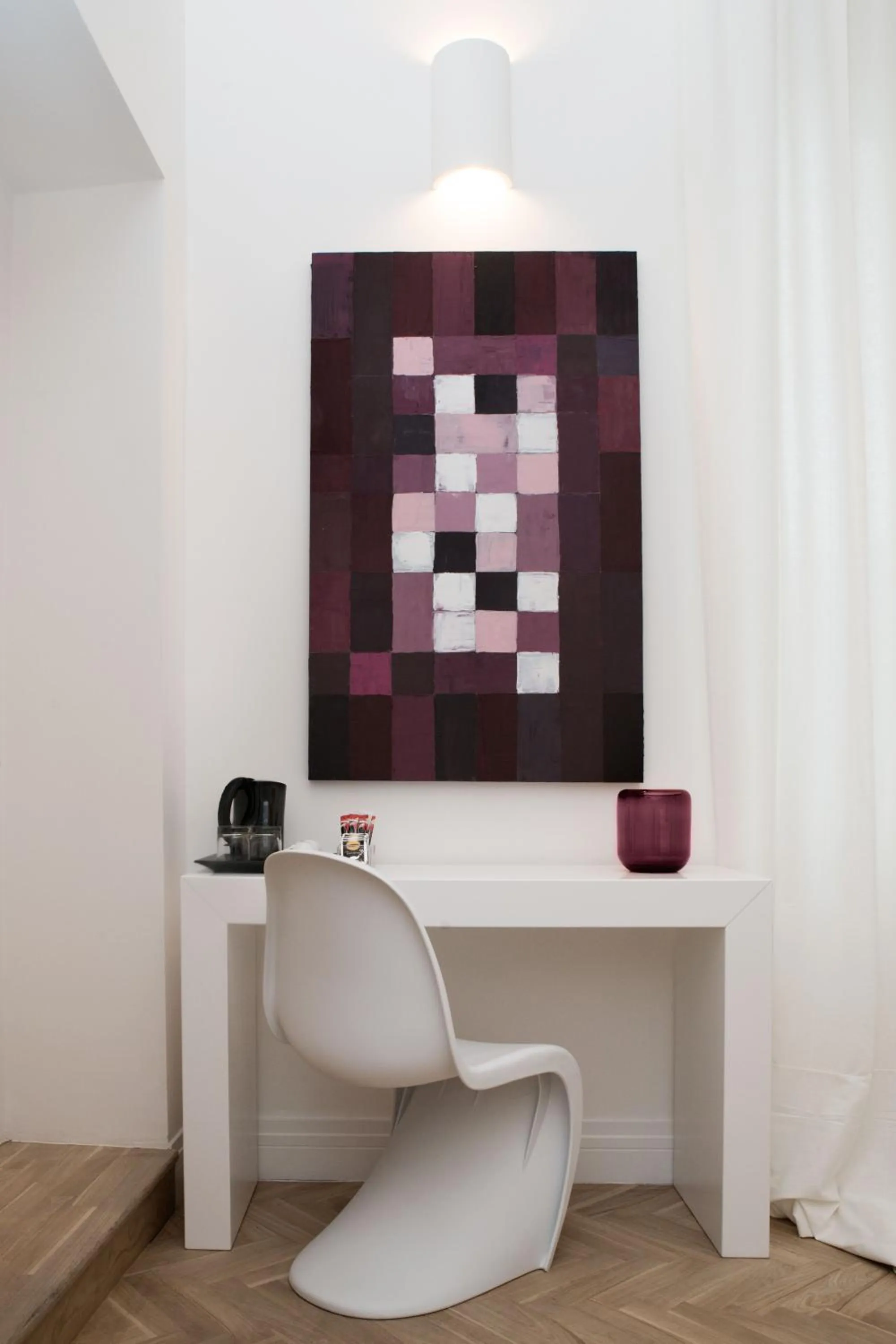 Photo of the whole room in DA ME Suites