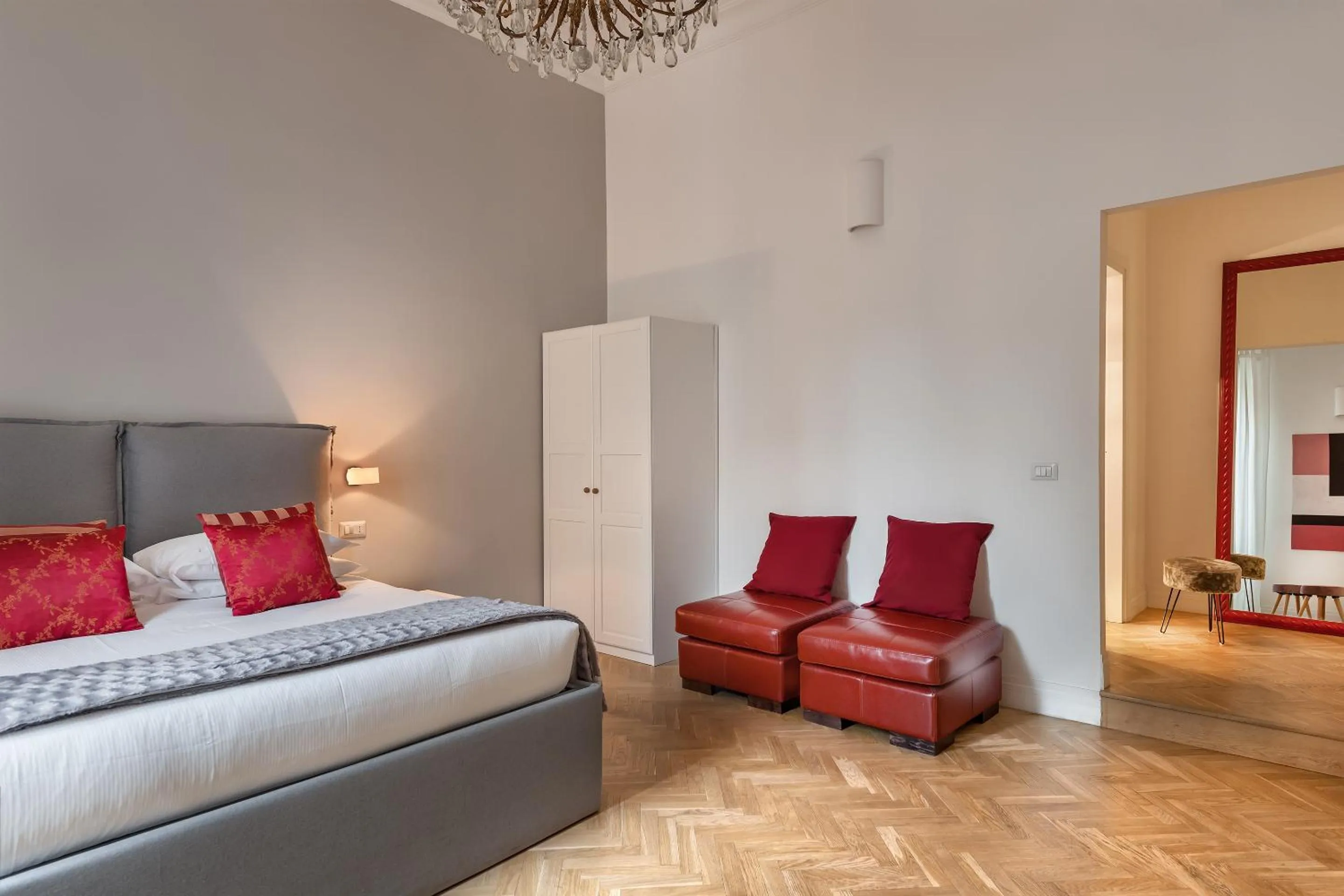 Photo of the whole room, Bed in DA ME Suites