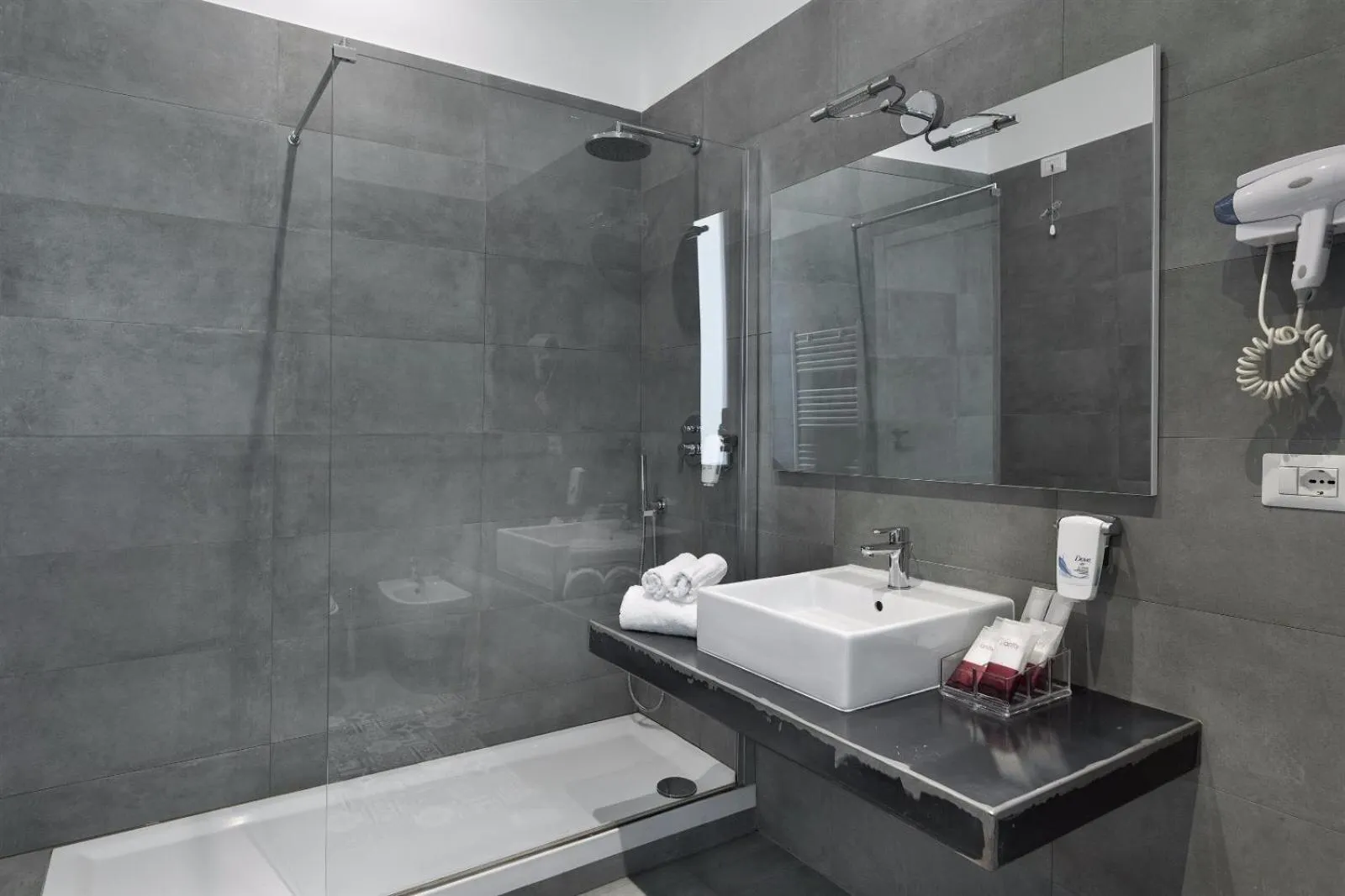 Bathroom in DA ME Suites