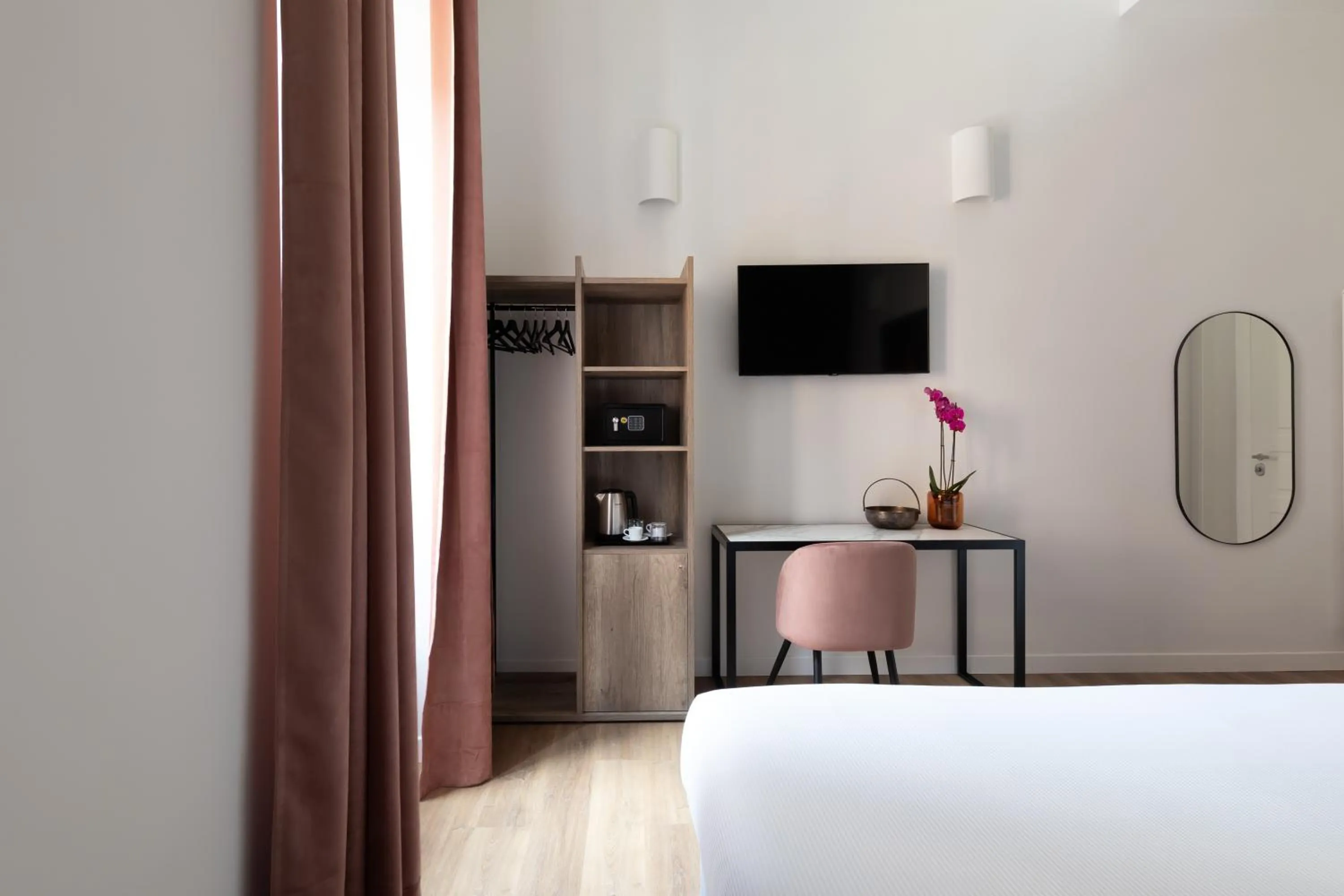 Bedroom, Bed in DA ME Suites