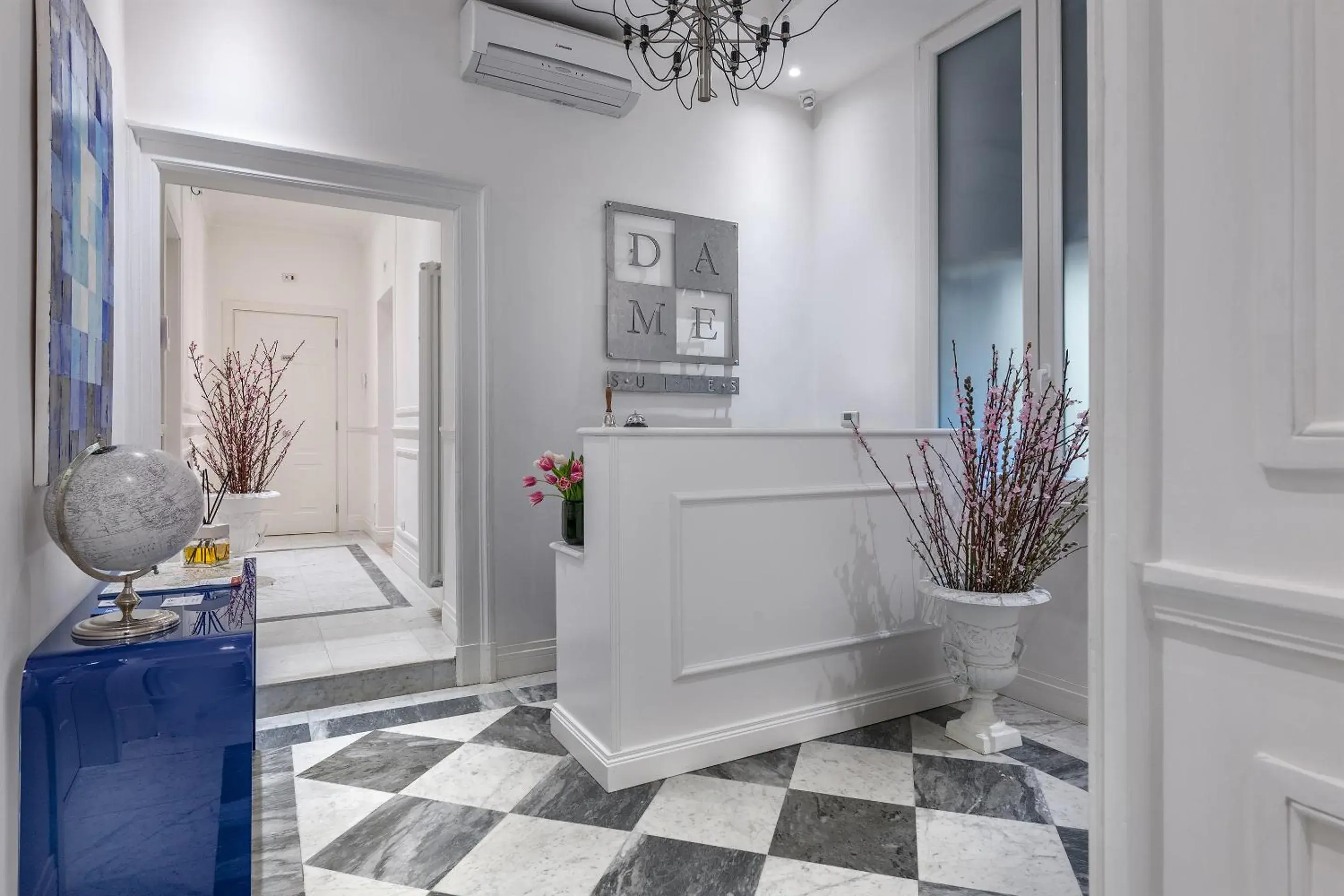 Lobby or reception in DA ME Suites Lobby or reception in DA ME Suites