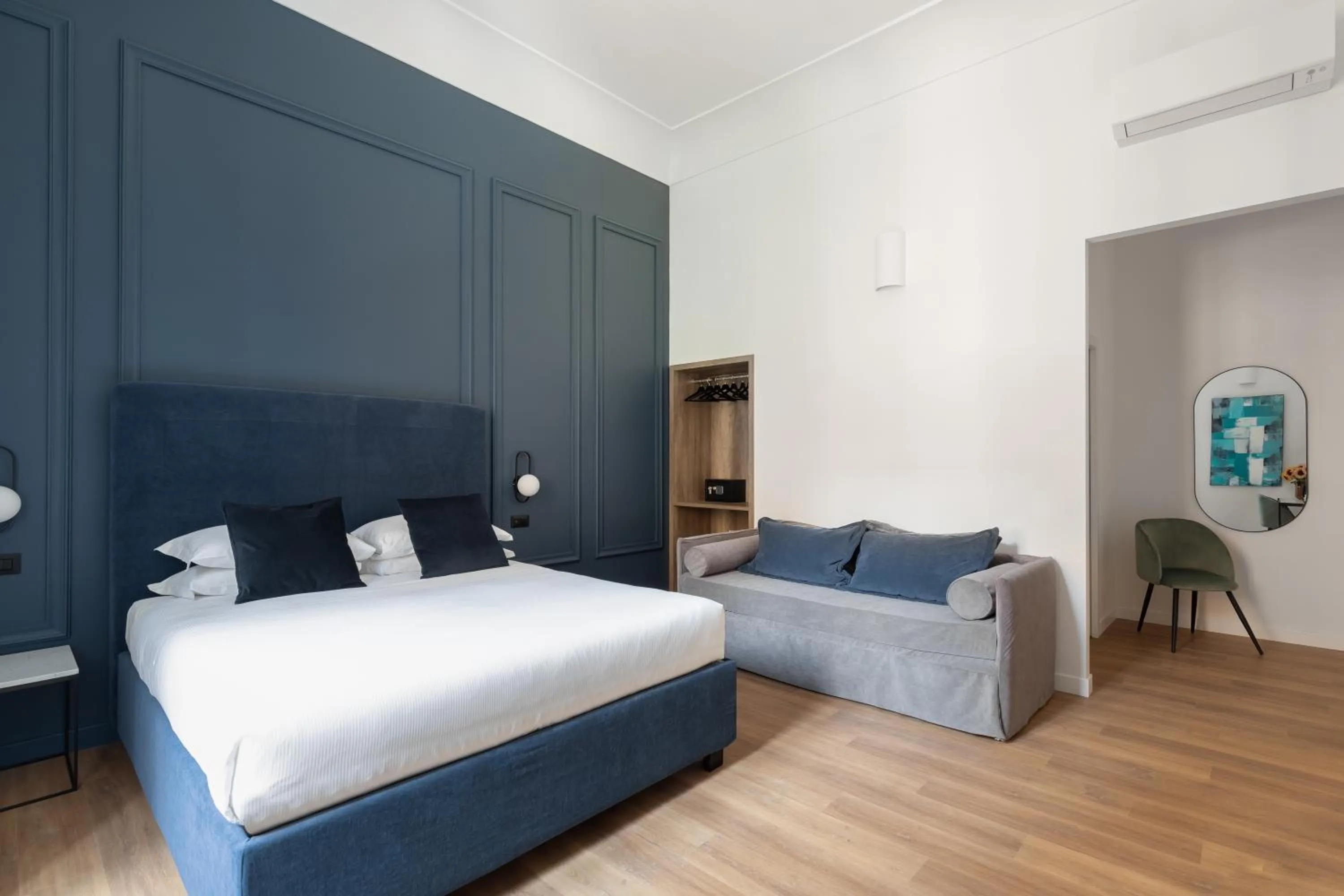 Photo of the whole room, Bed in DA ME Suites