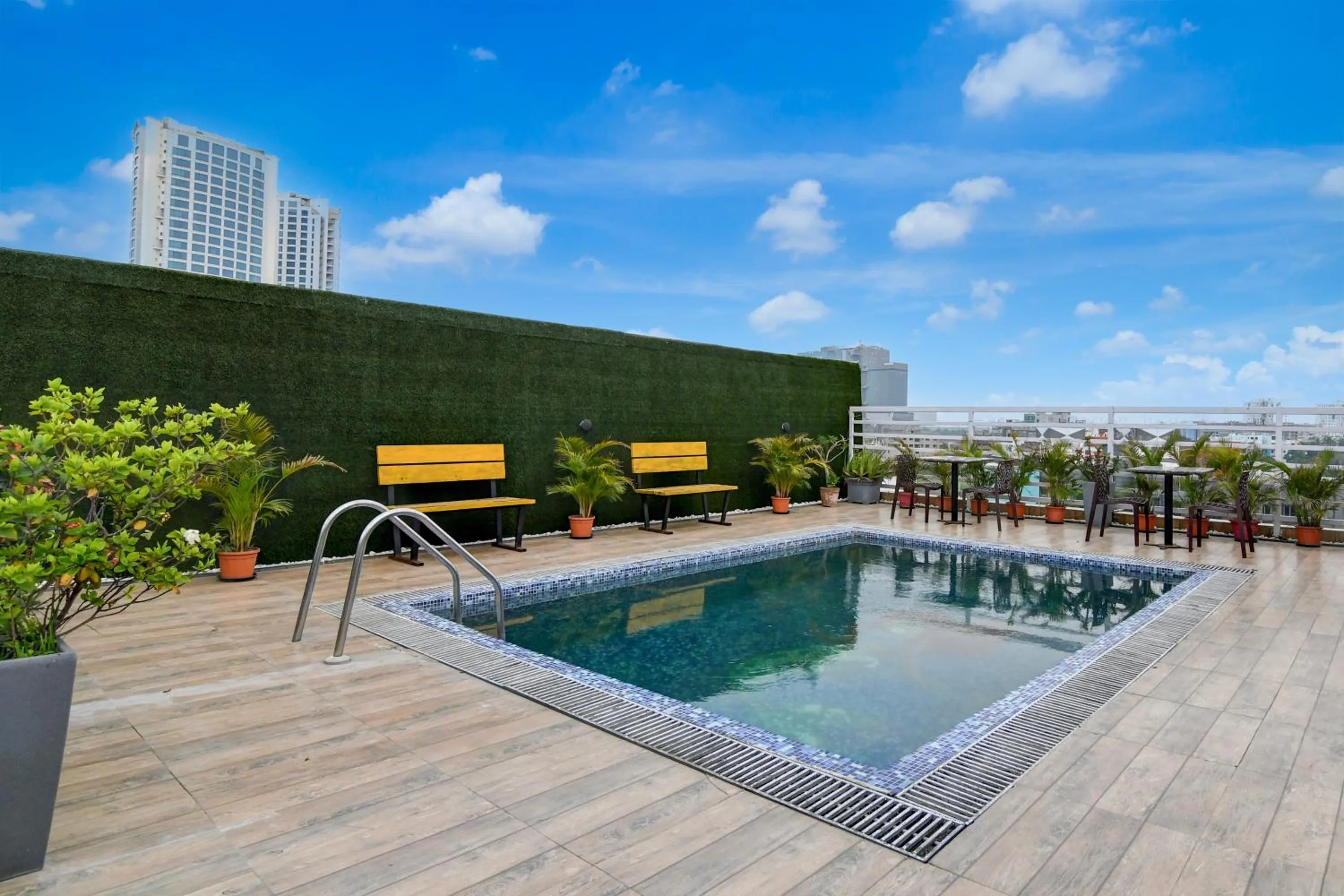 Swimming pool in FabHotel Prime Eco Park - New Town