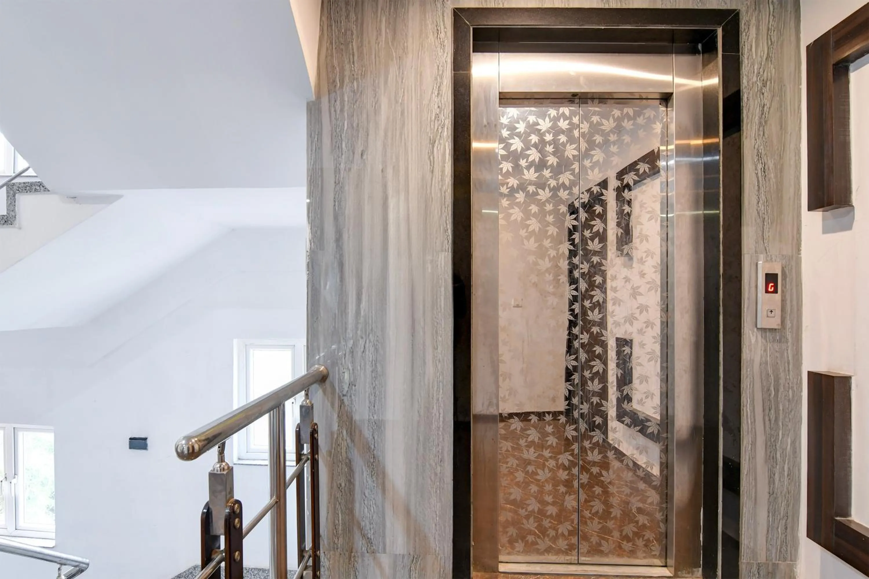 Lobby or reception in FabHotel Prime Eco Park - New Town