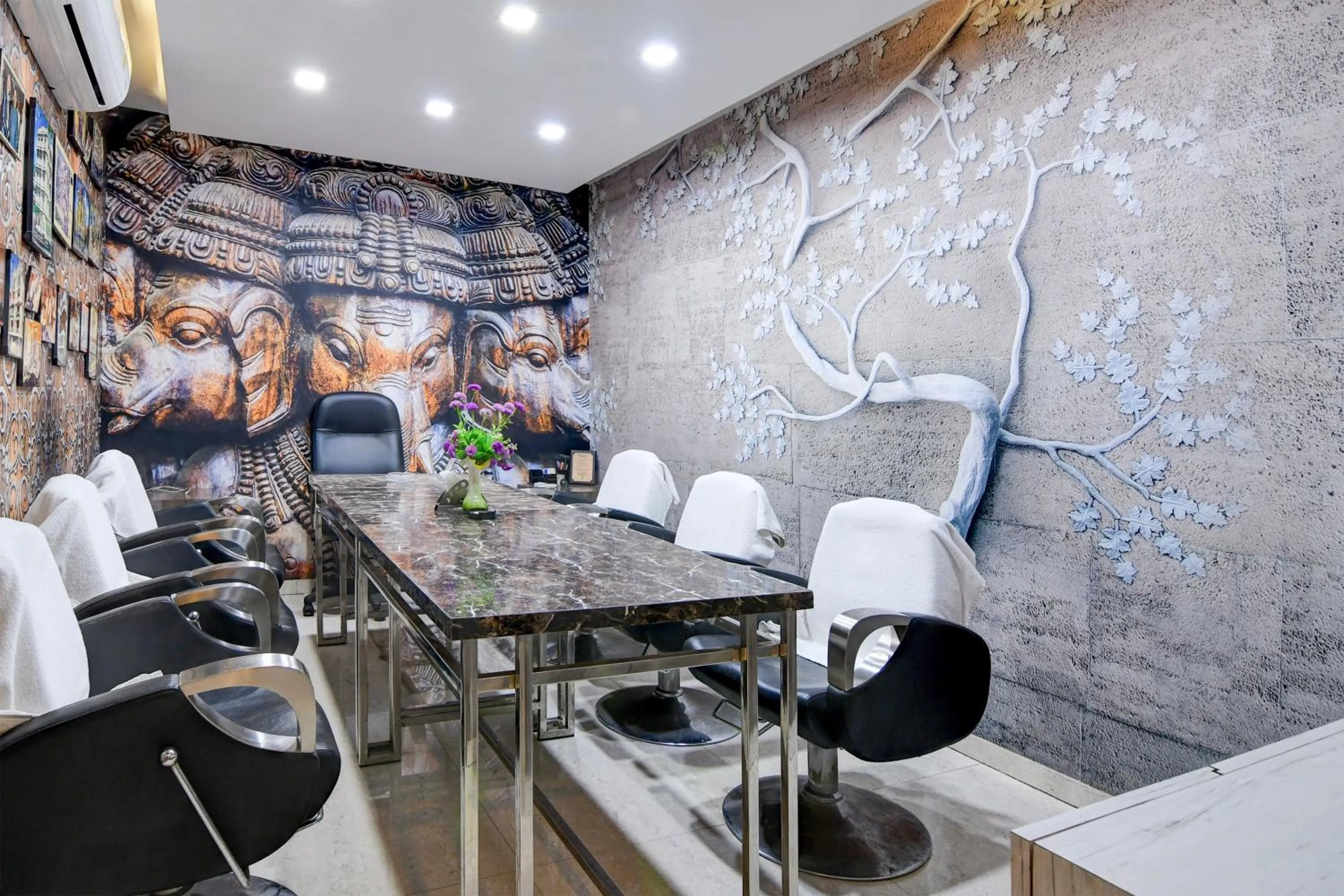 Seating area in FabHotel Prime Eco Park - New Town