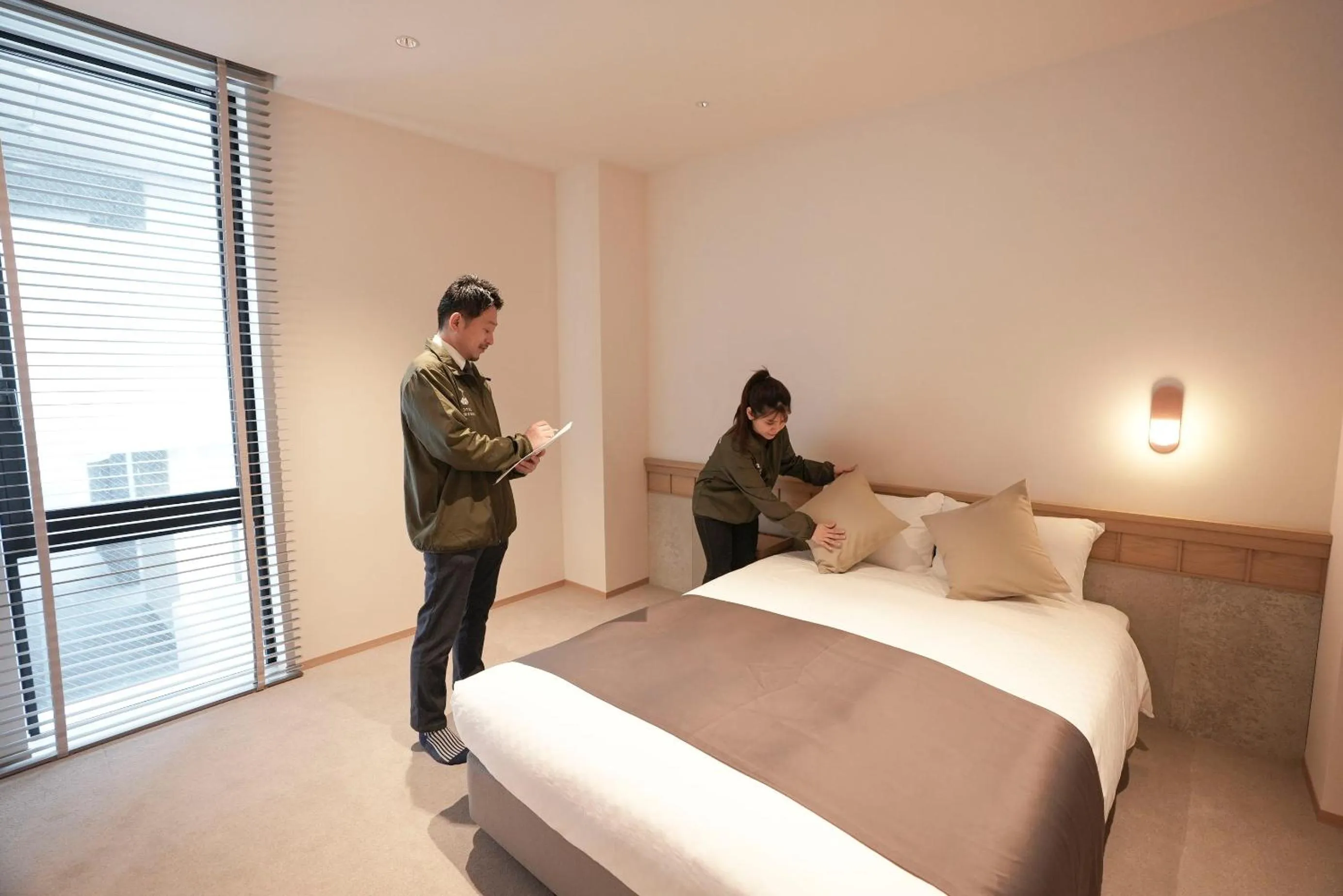 Staff, Bed in Hotel S-Presso South II