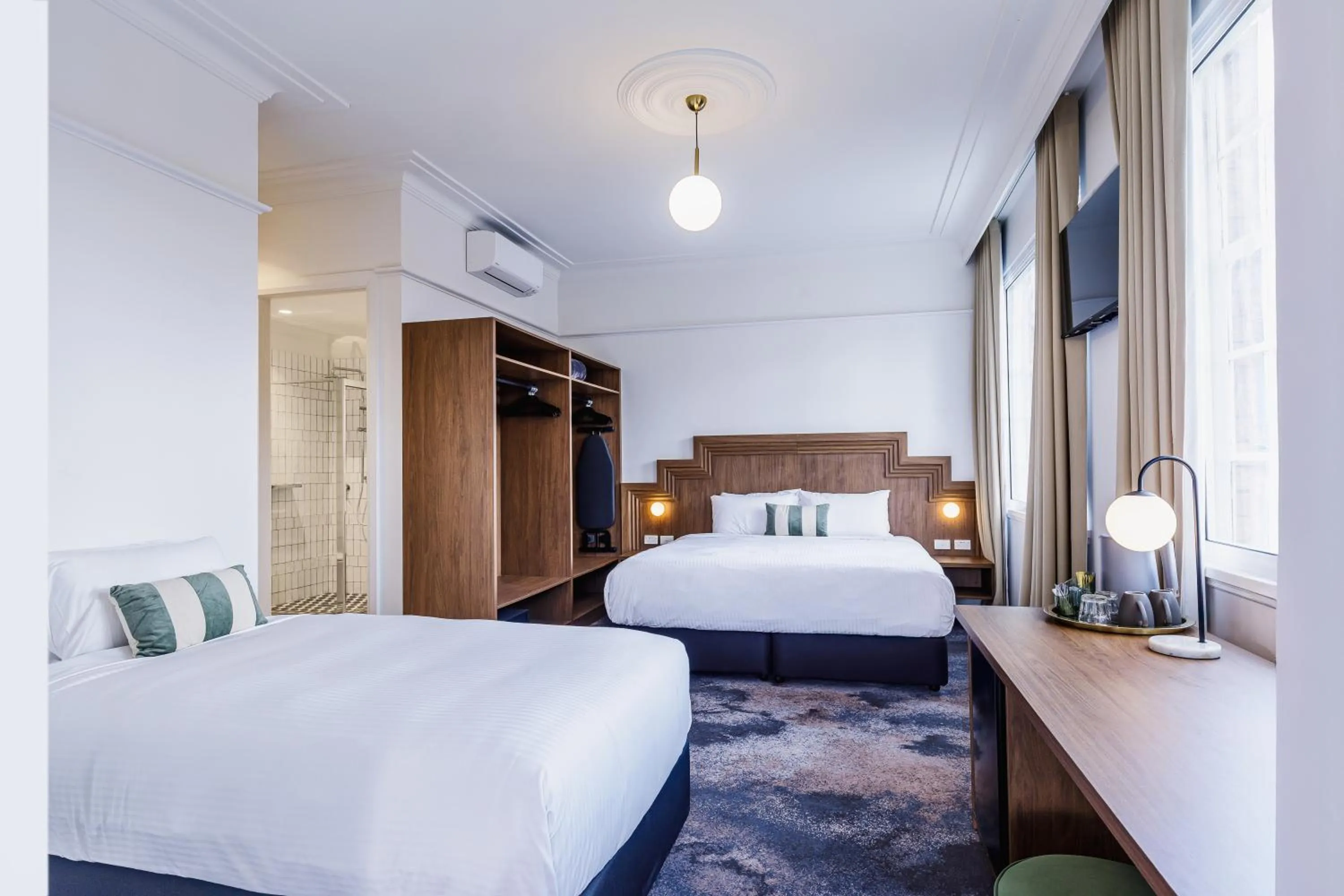 Bed in The Lakes Hotel, Rosebery