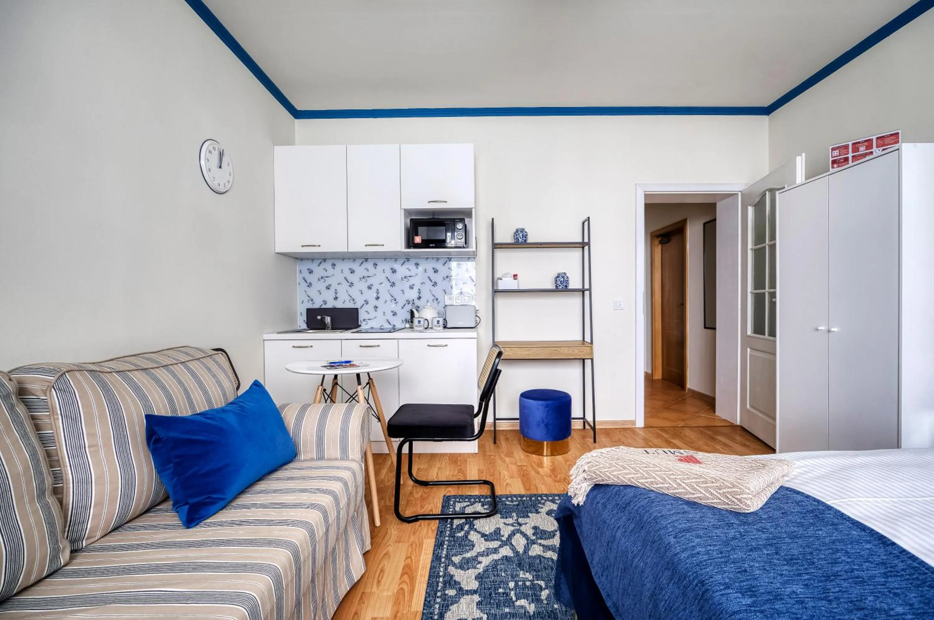 Photo of the whole room, Bed in Anmut by Revelton