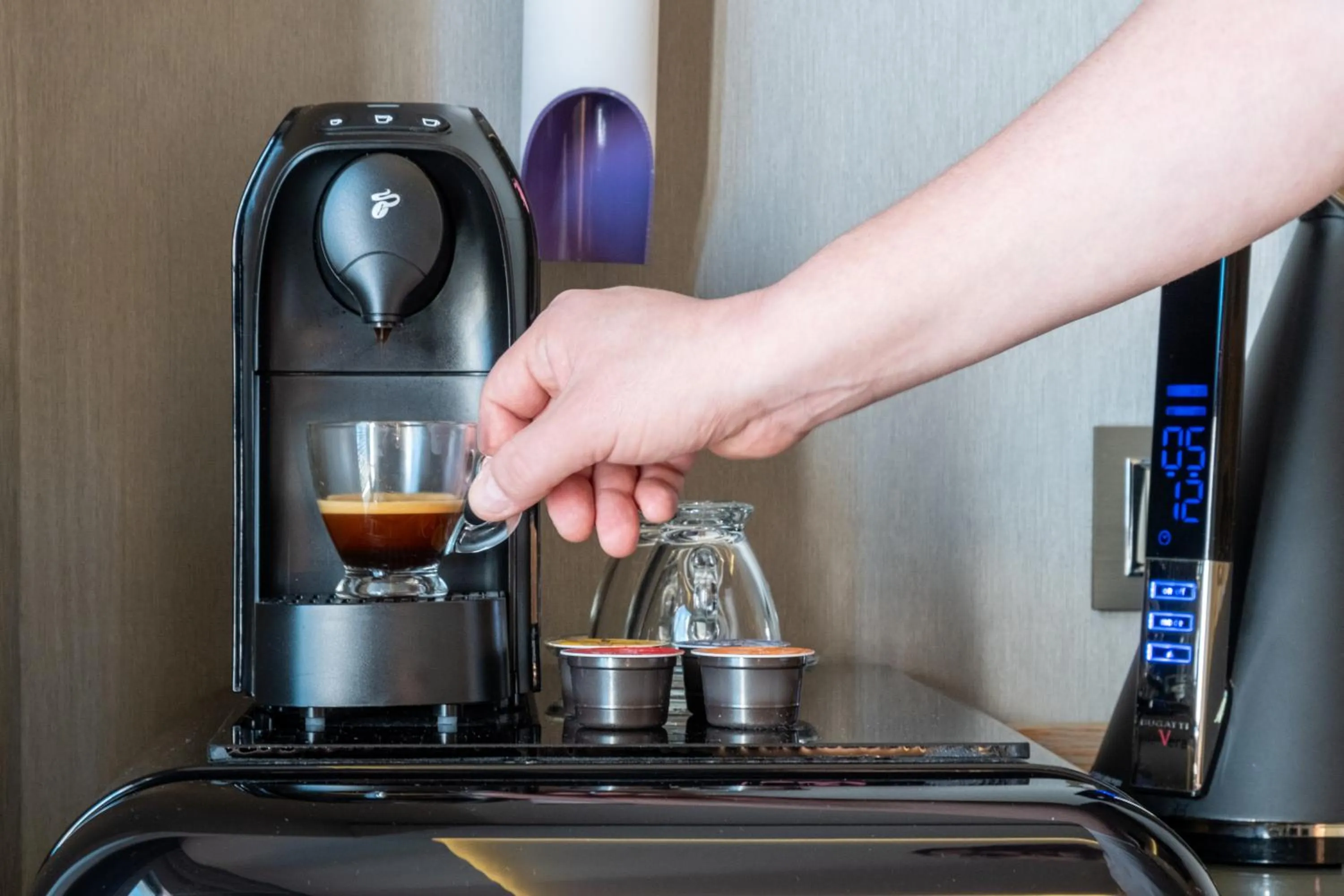 Coffee/tea facilities in Barbera Hotel