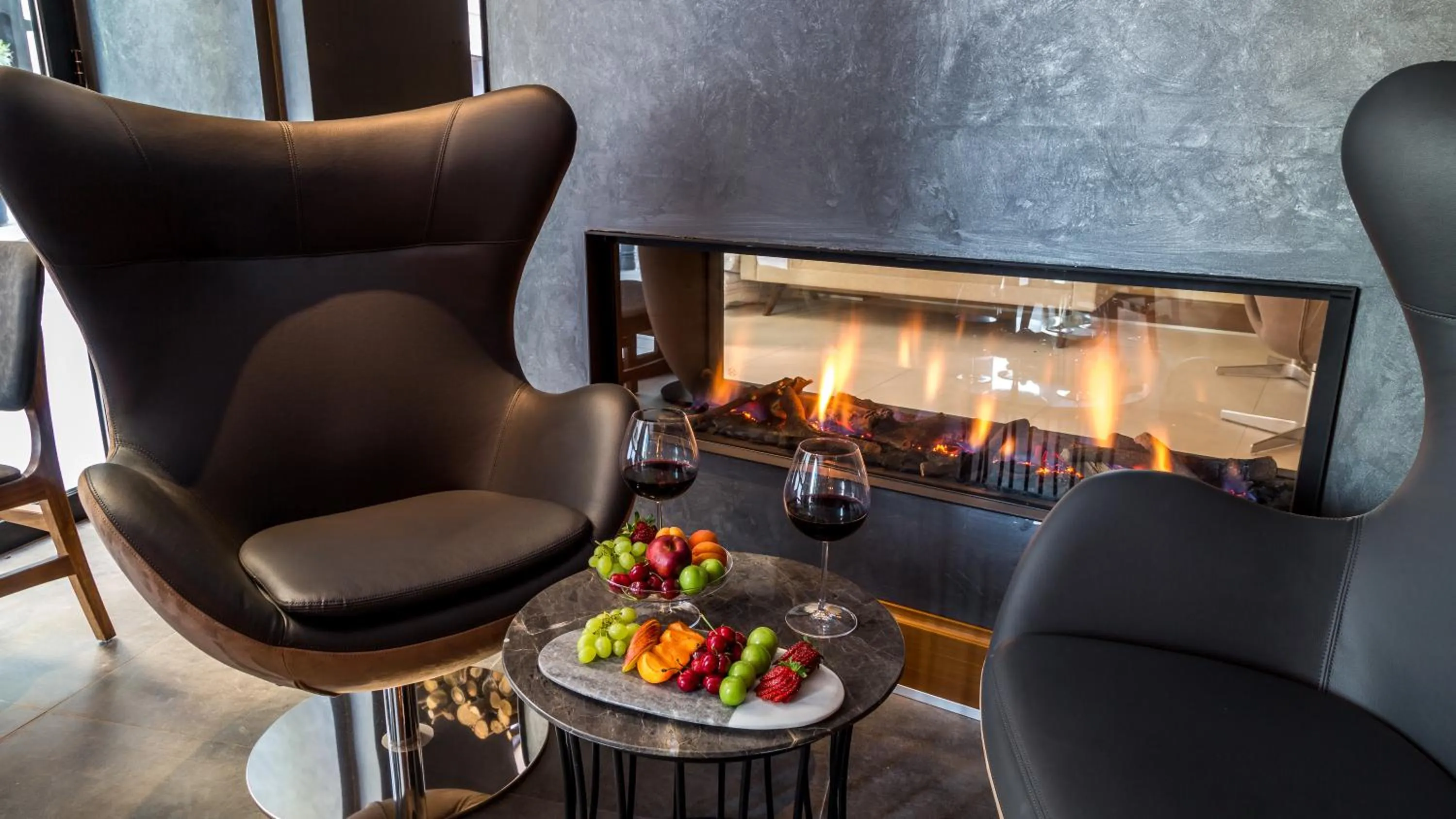 Restaurant/places to eat in Barbera Hotel