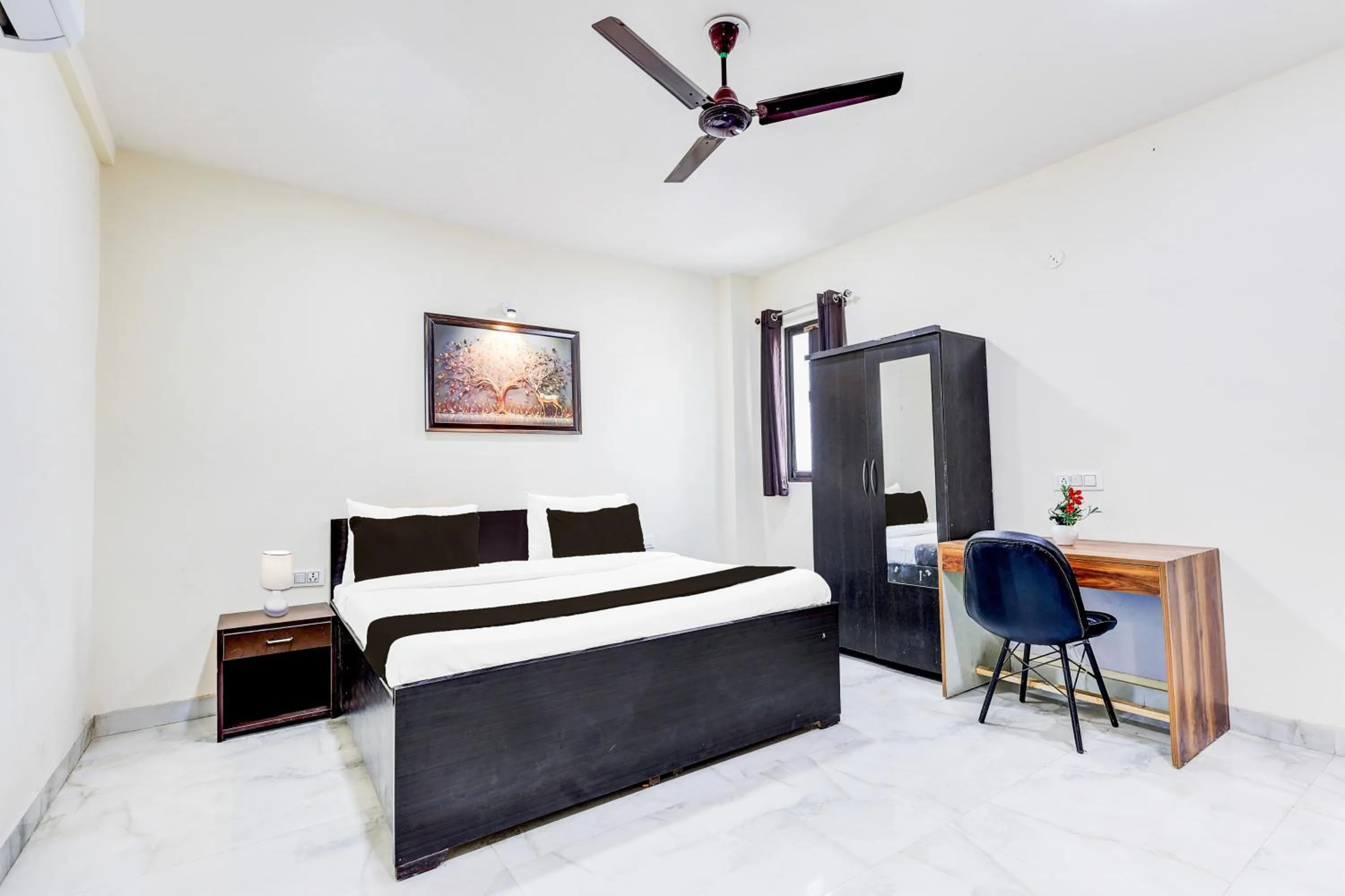 Bedroom, Bed in Super Hotel O Sector 25 Near Iskcon Temple Formerly Hotel Amazing House