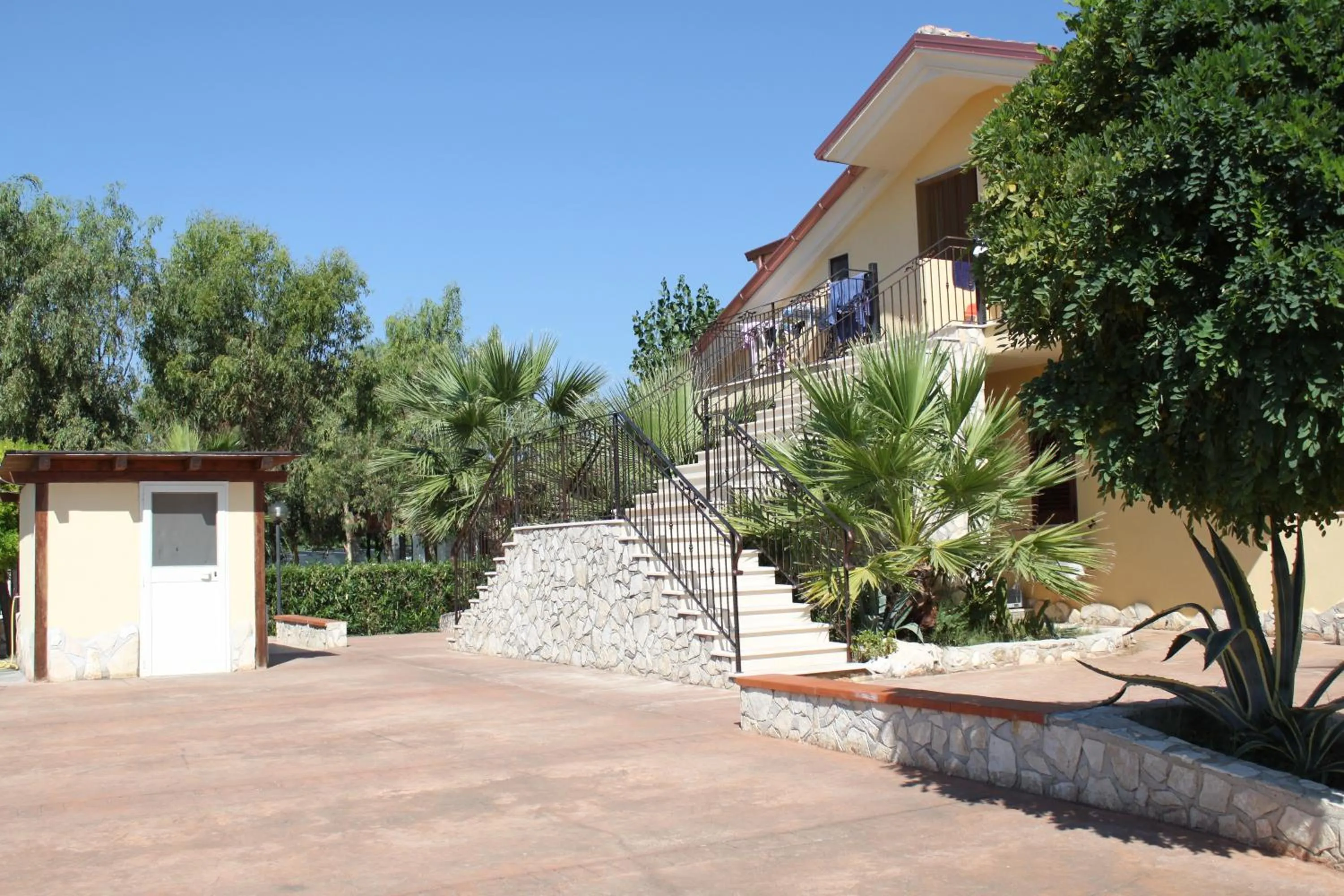 Decorative detail in Green Park Residence