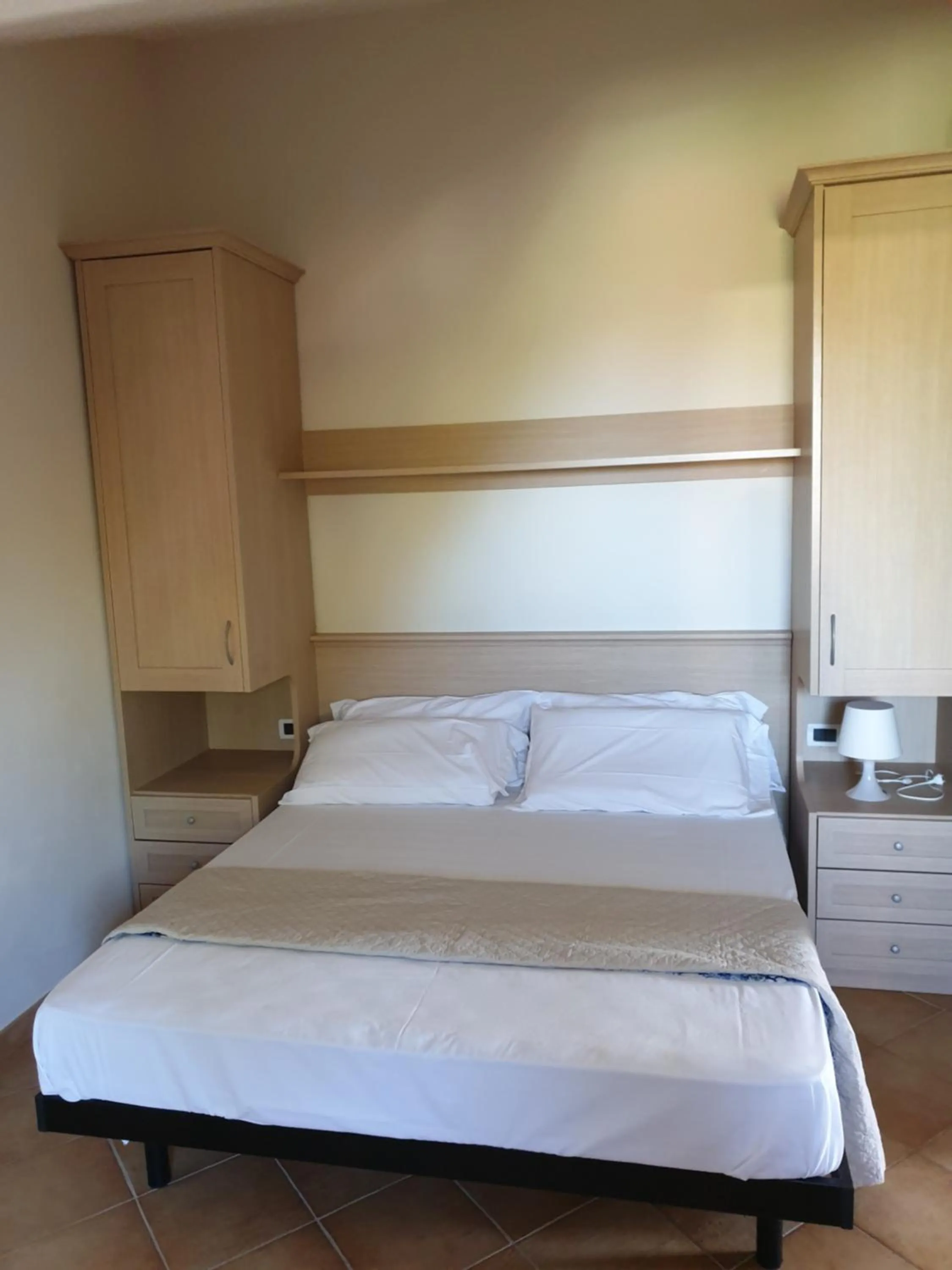 Bedroom, Bed in Green Park Residence