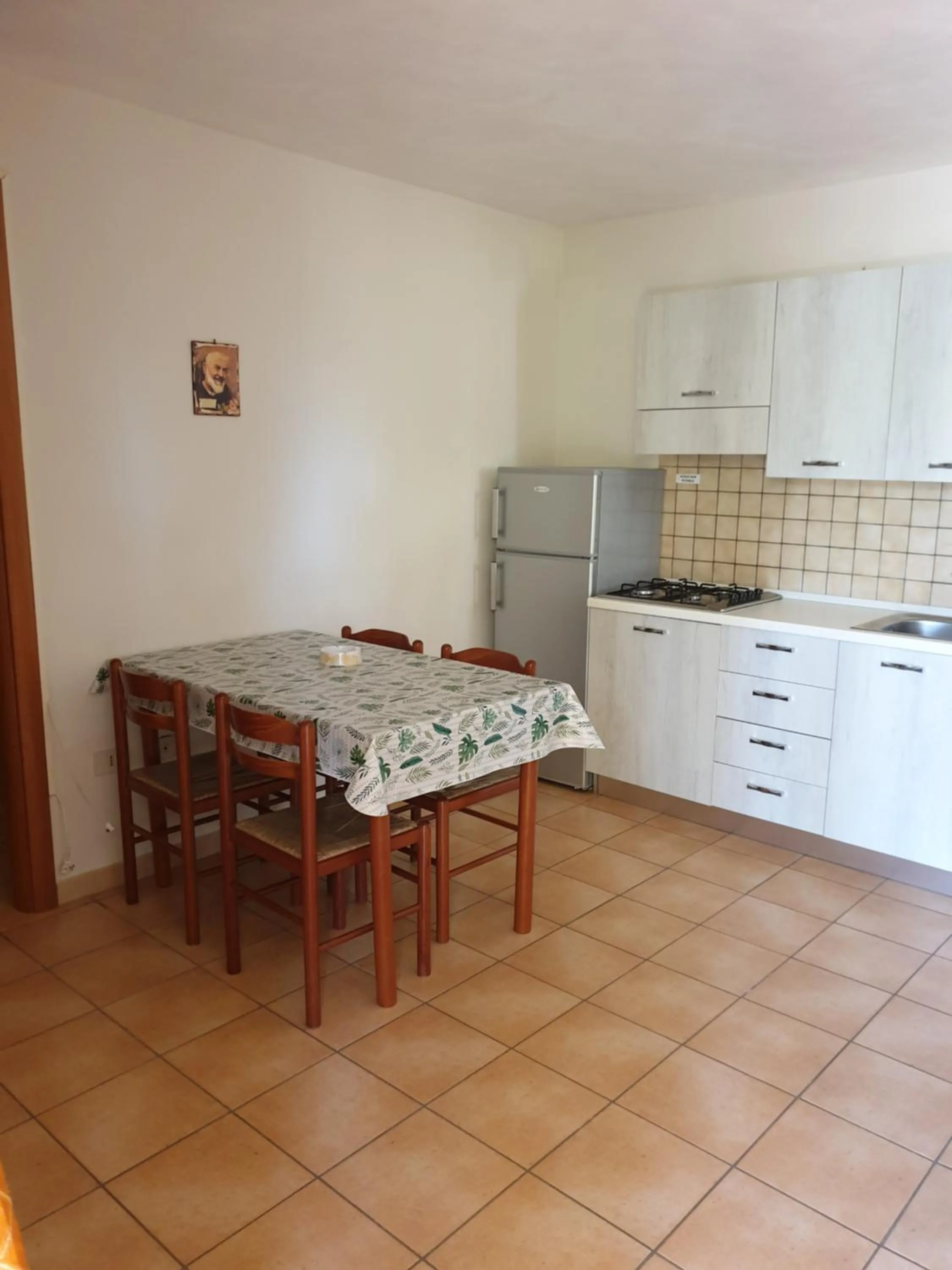 Kitchen or kitchenette in Green Park Residence