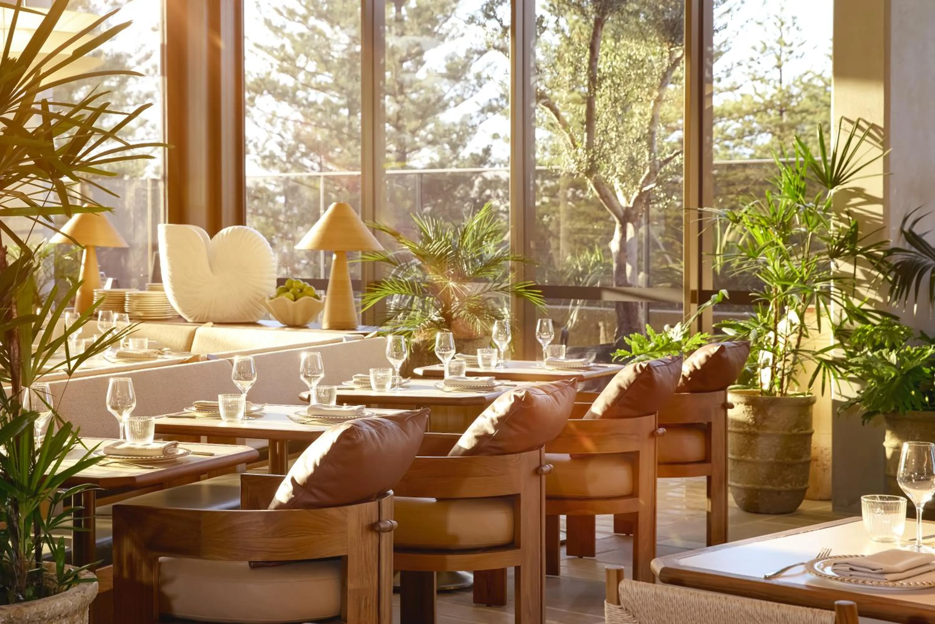 Restaurant/places to eat in Mondrian Gold Coast