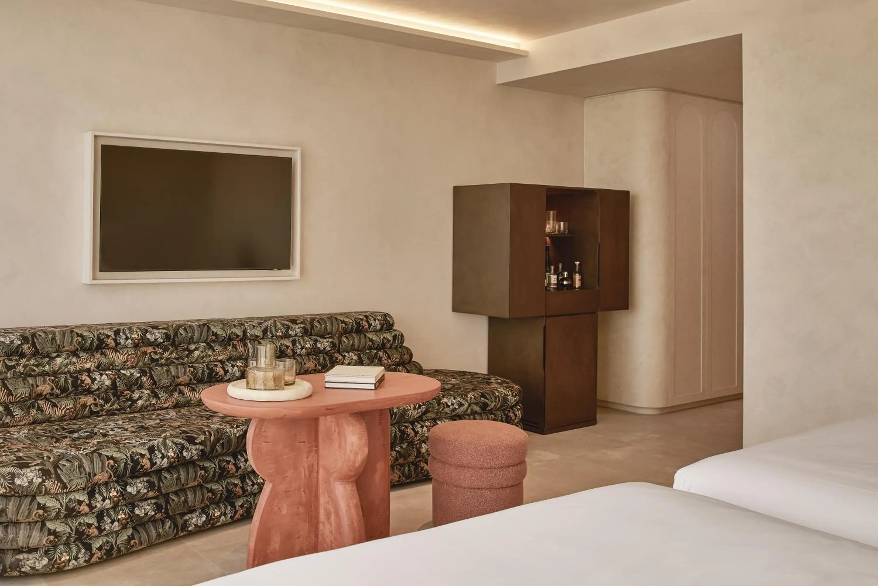 Living room, Bed in Mondrian Gold Coast