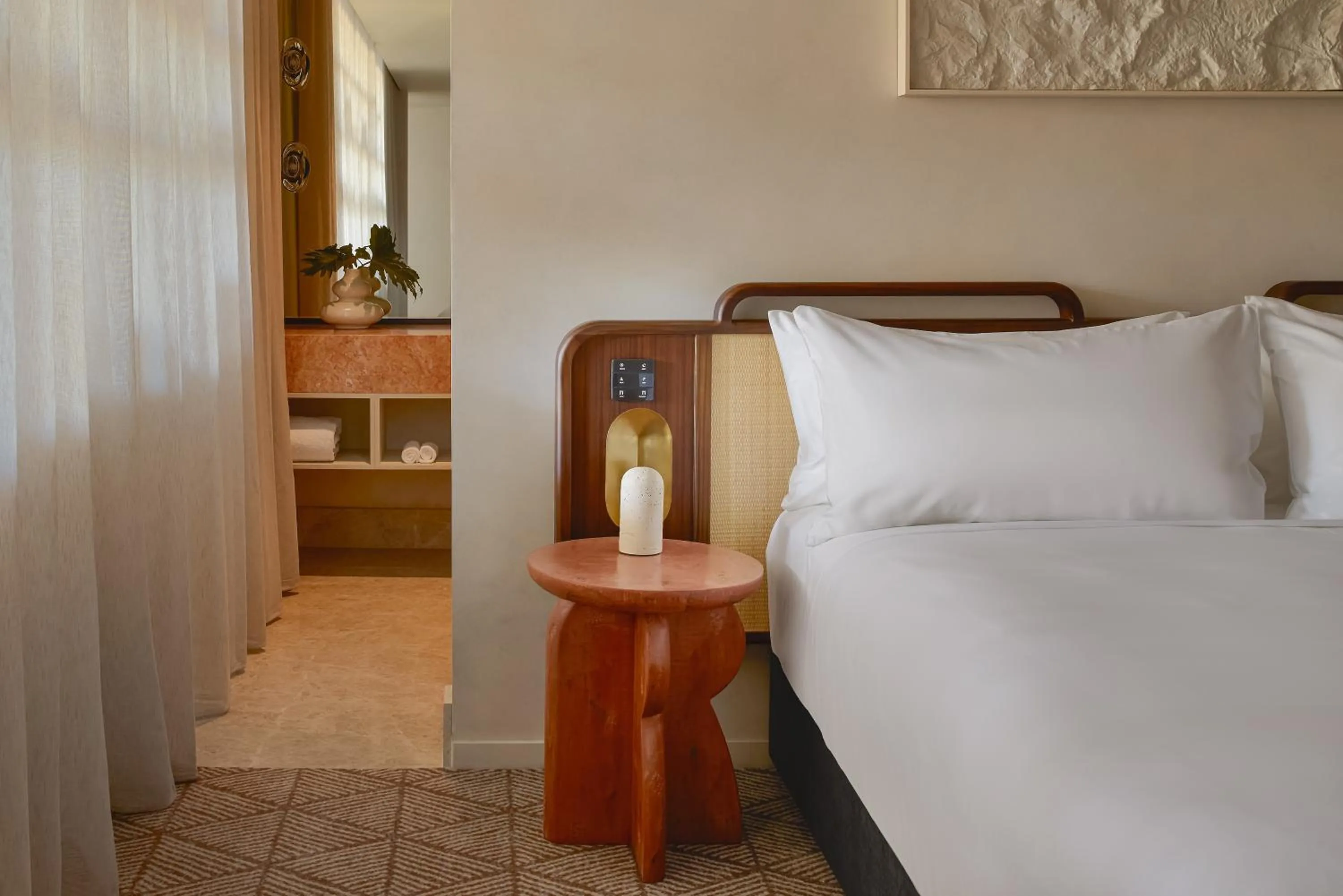 Bedroom, Bed in Mondrian Gold Coast