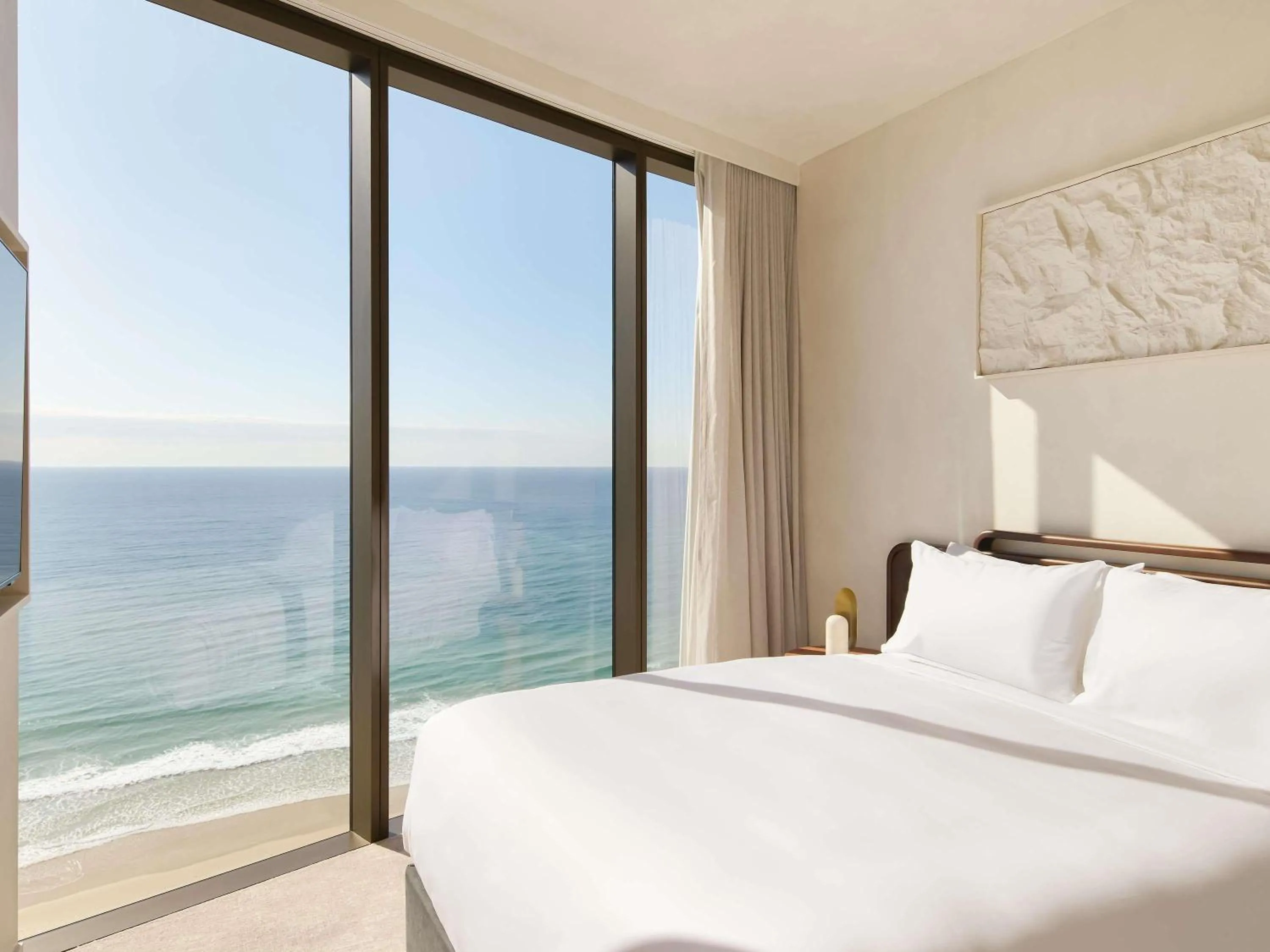 Bedroom, Bed in Mondrian Gold Coast