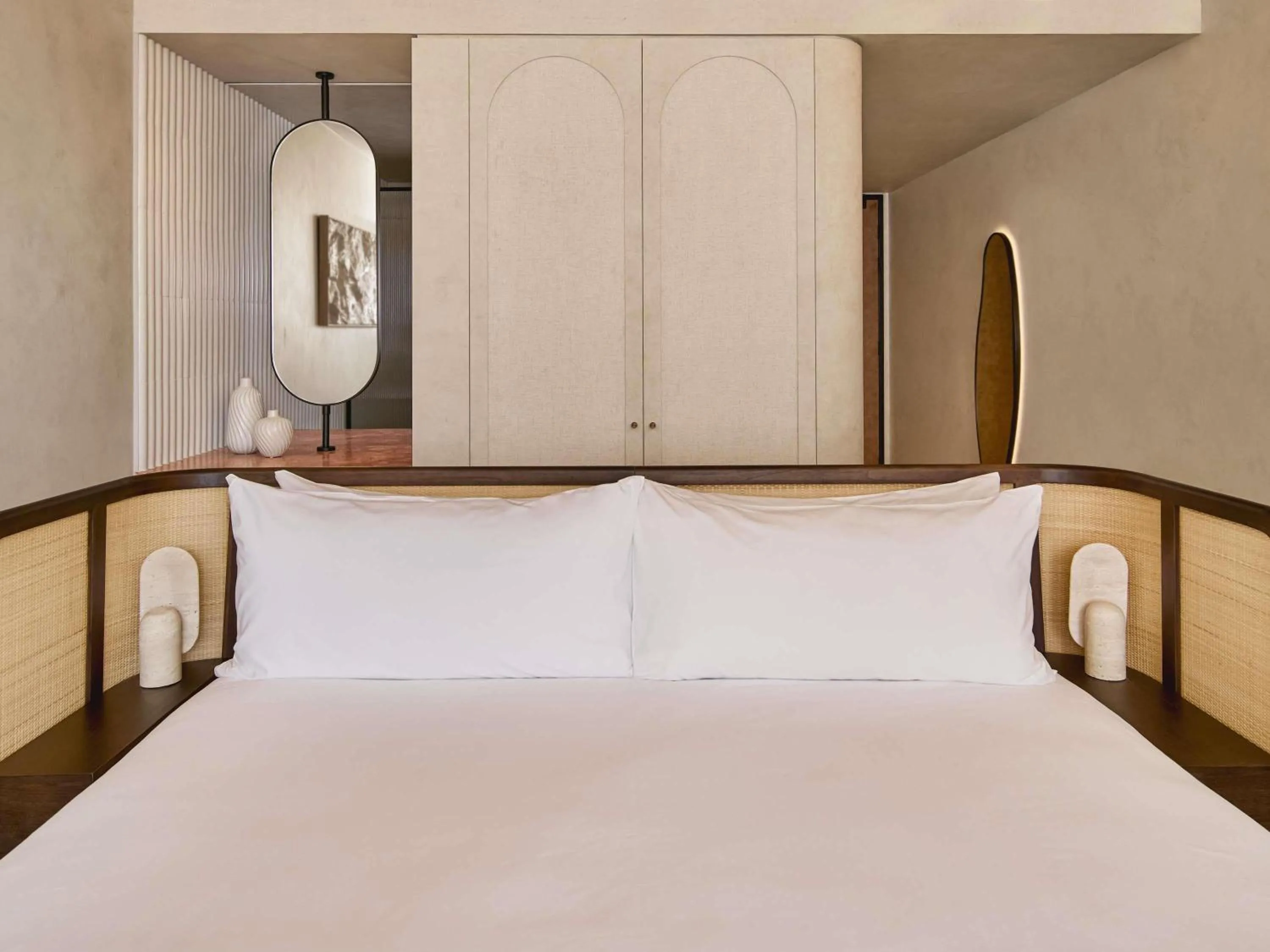 Bedroom, Bed in Mondrian Gold Coast