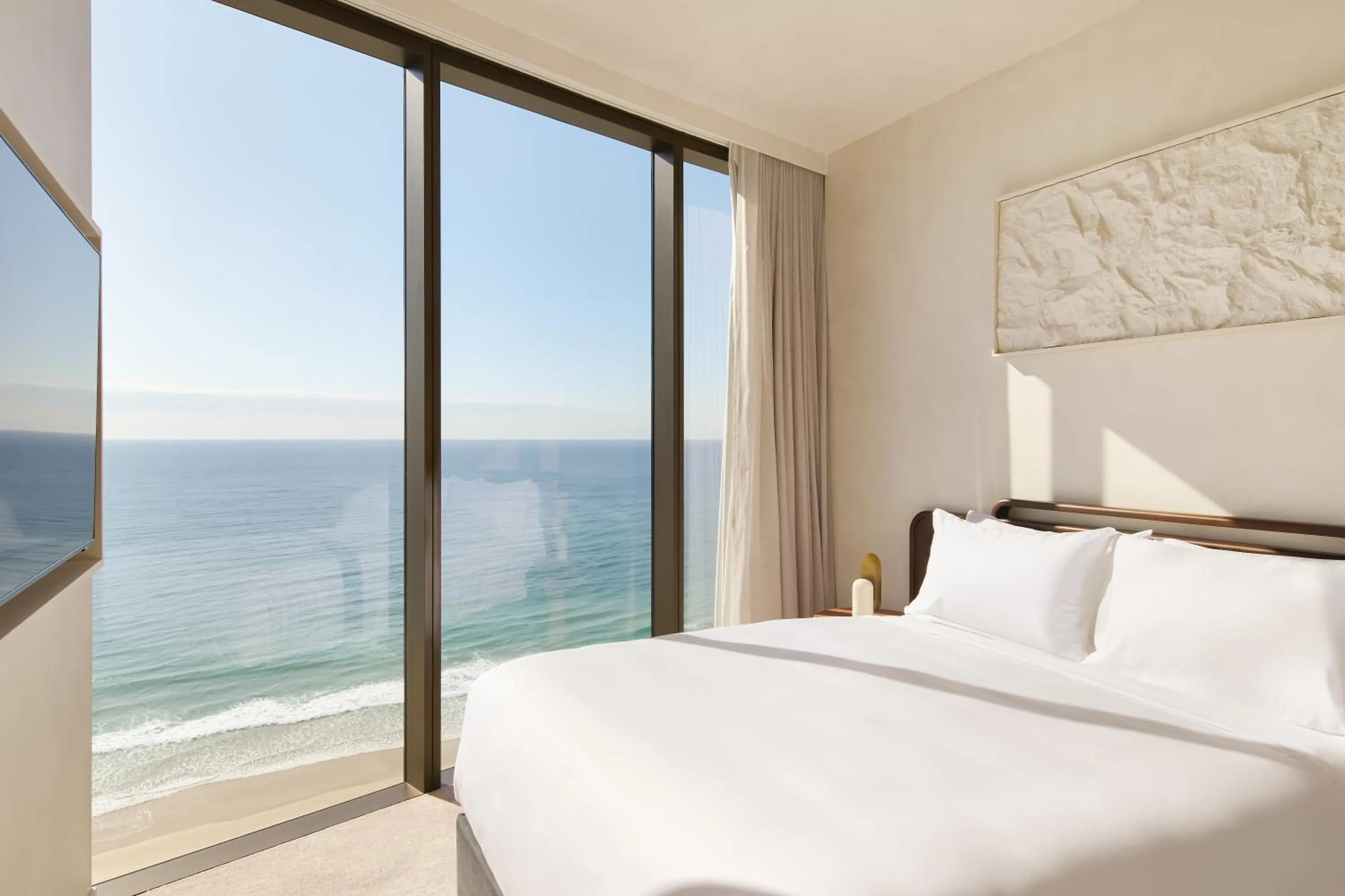 View (from property/room), Bed in Mondrian Gold Coast