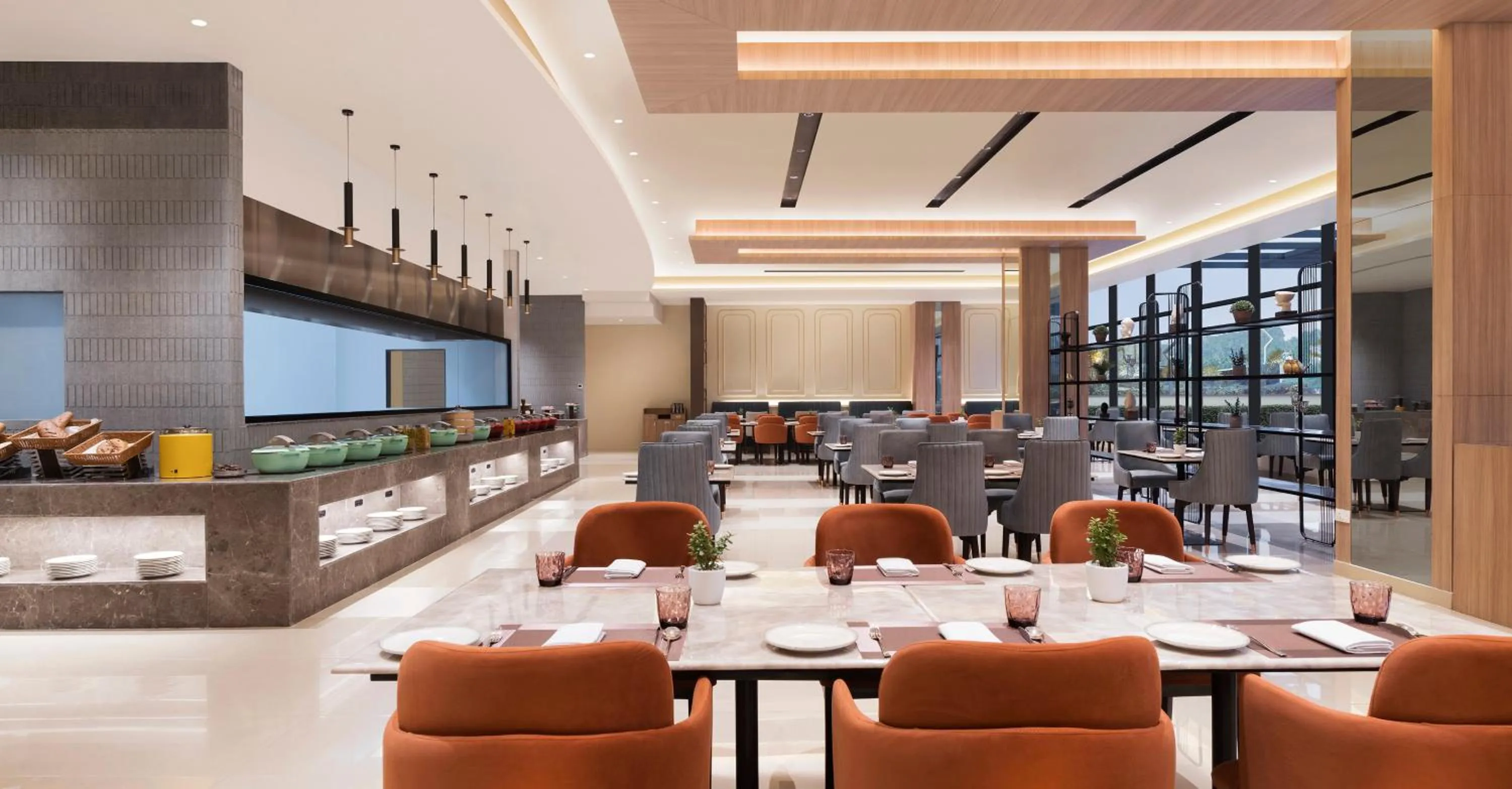 Restaurant/places to eat in Mercure Lucknow Gomti Nagar