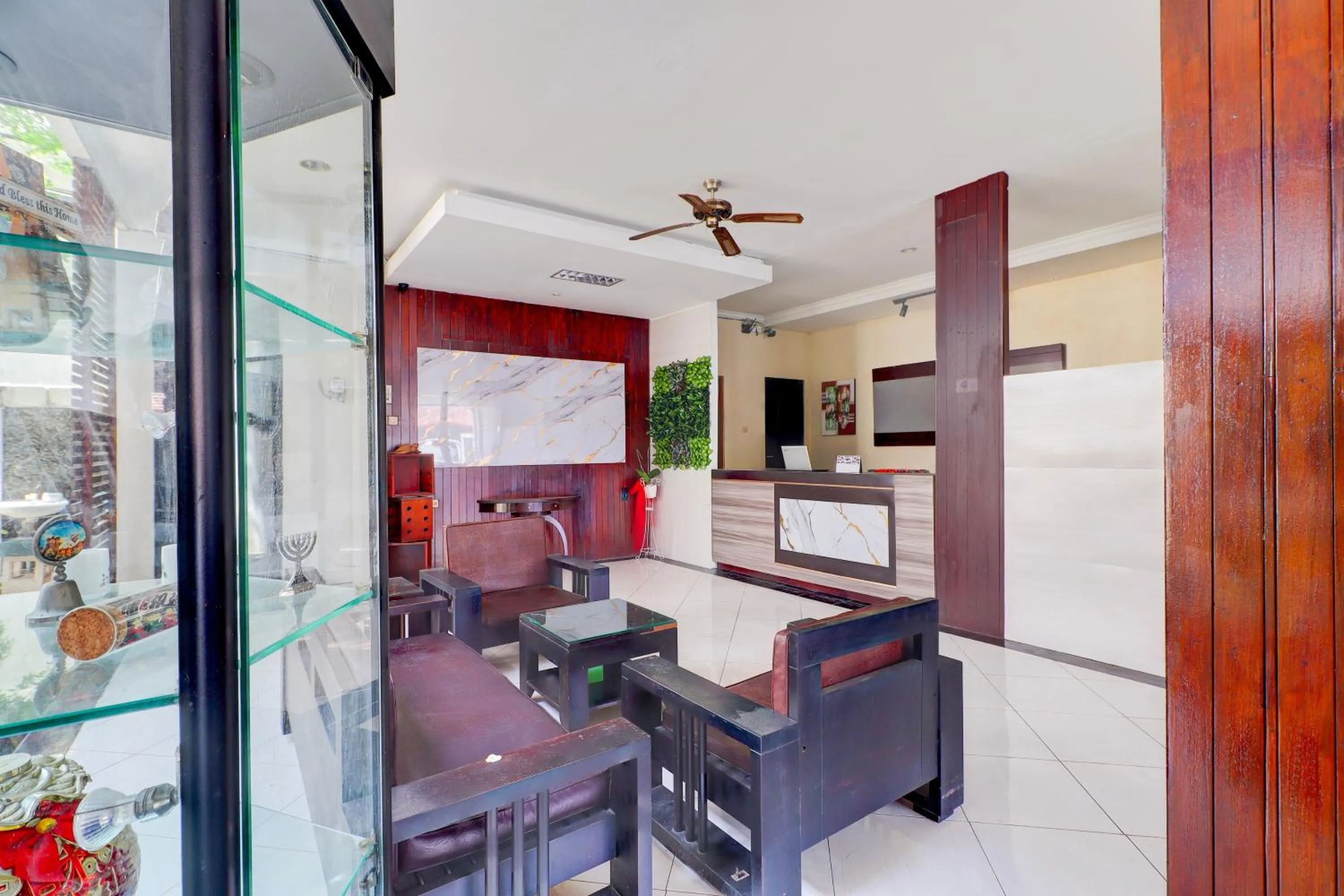 Lobby or reception in Collection O Near Bali Royal Hospital Renon Formerly JC Boutique Hotel