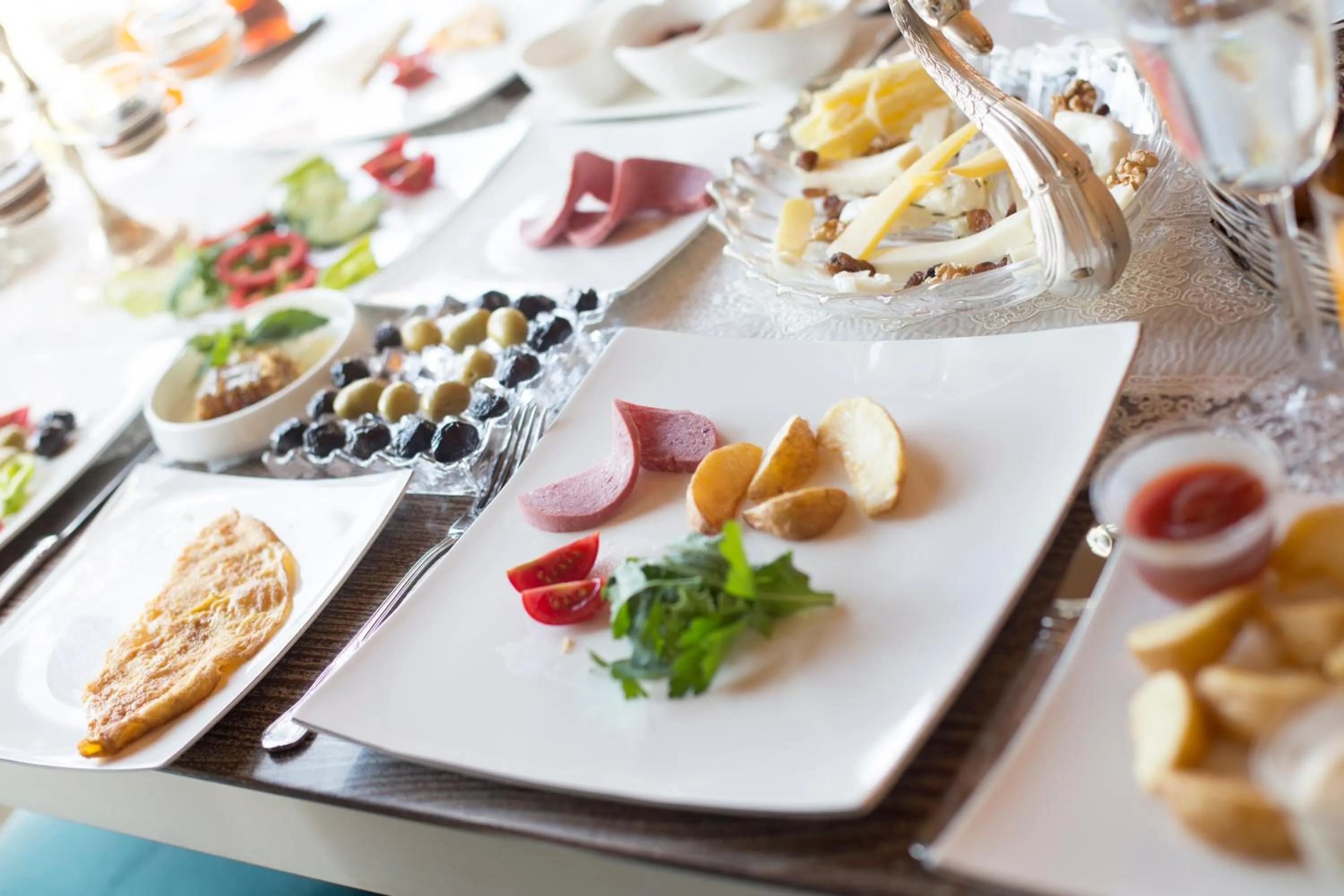 Restaurant/places to eat in Elika Cave Suites & Spa