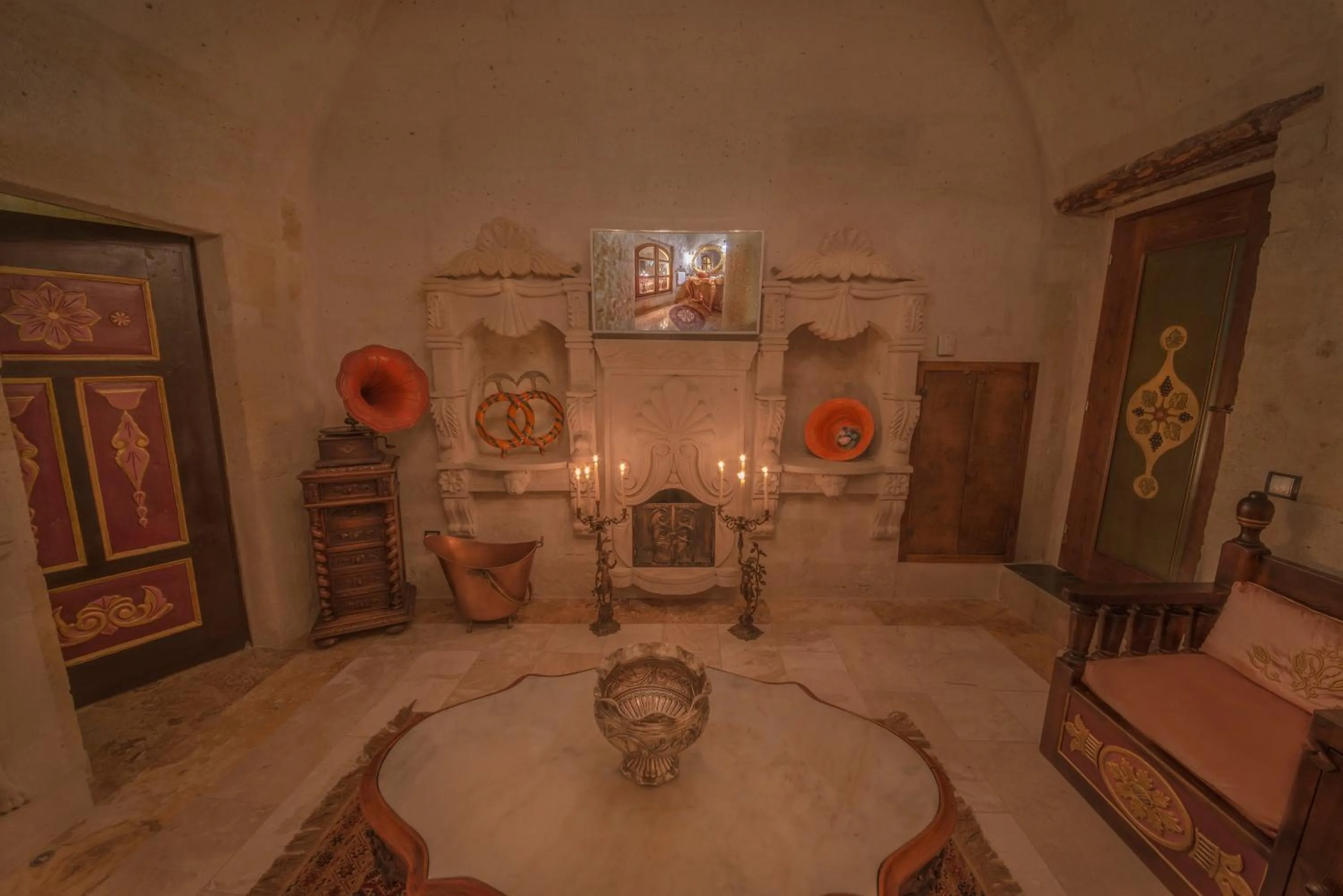 Living room in Elika Cave Suites & Spa