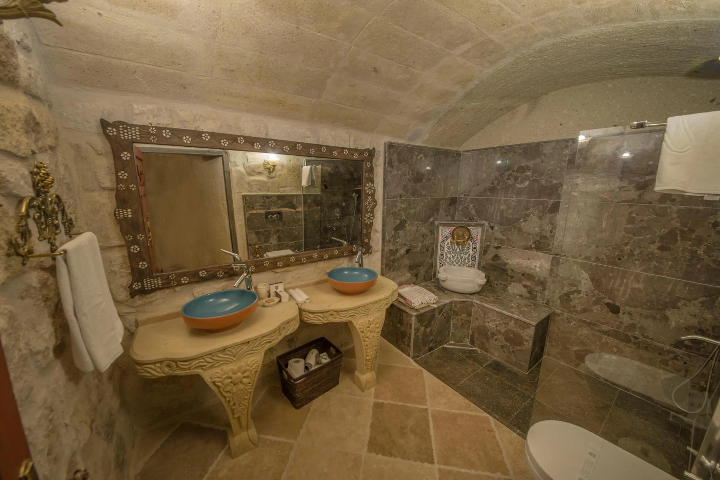 Photo of the whole room in Elika Cave Suites & Spa