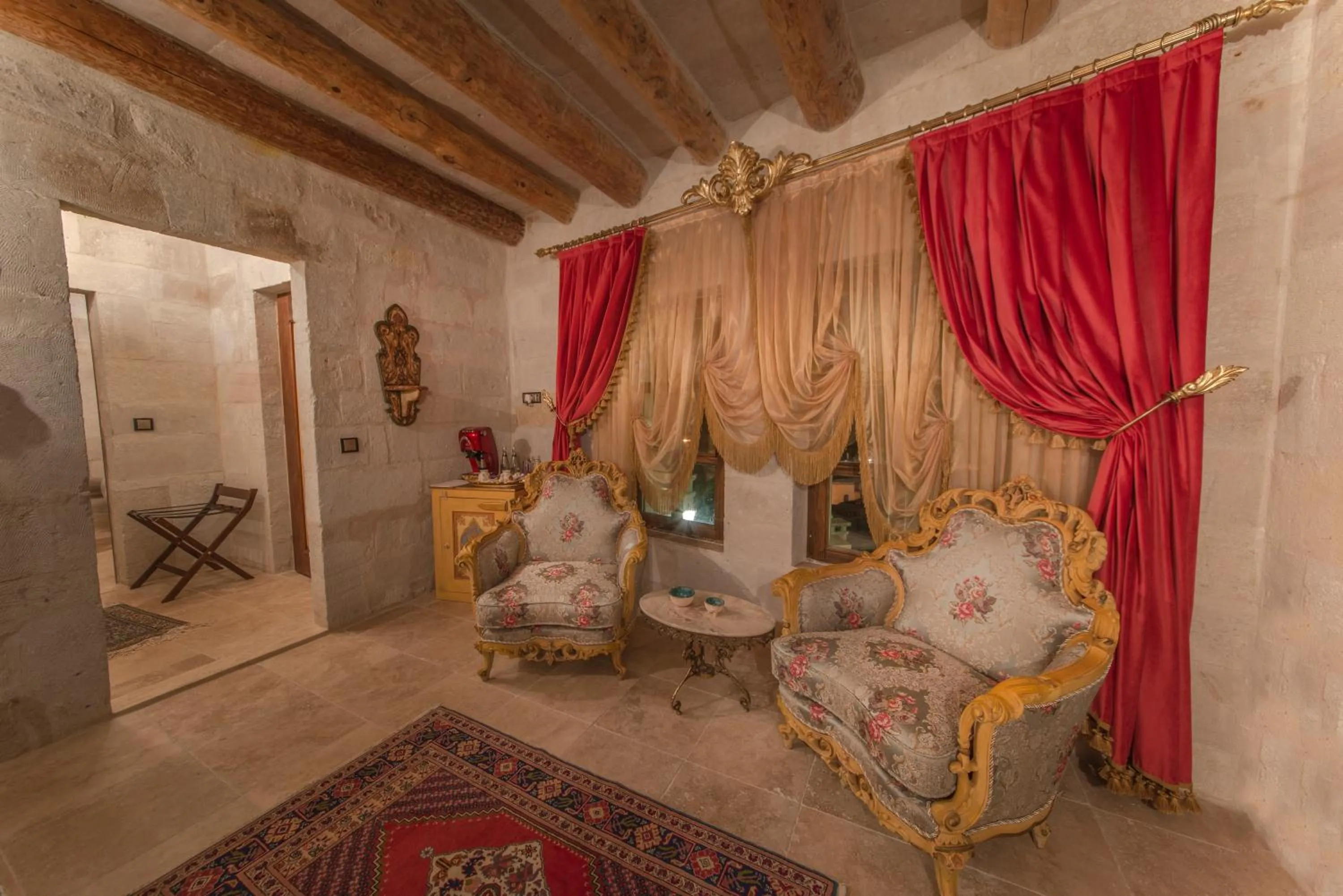 Photo of the whole room in Elika Cave Suites & Spa