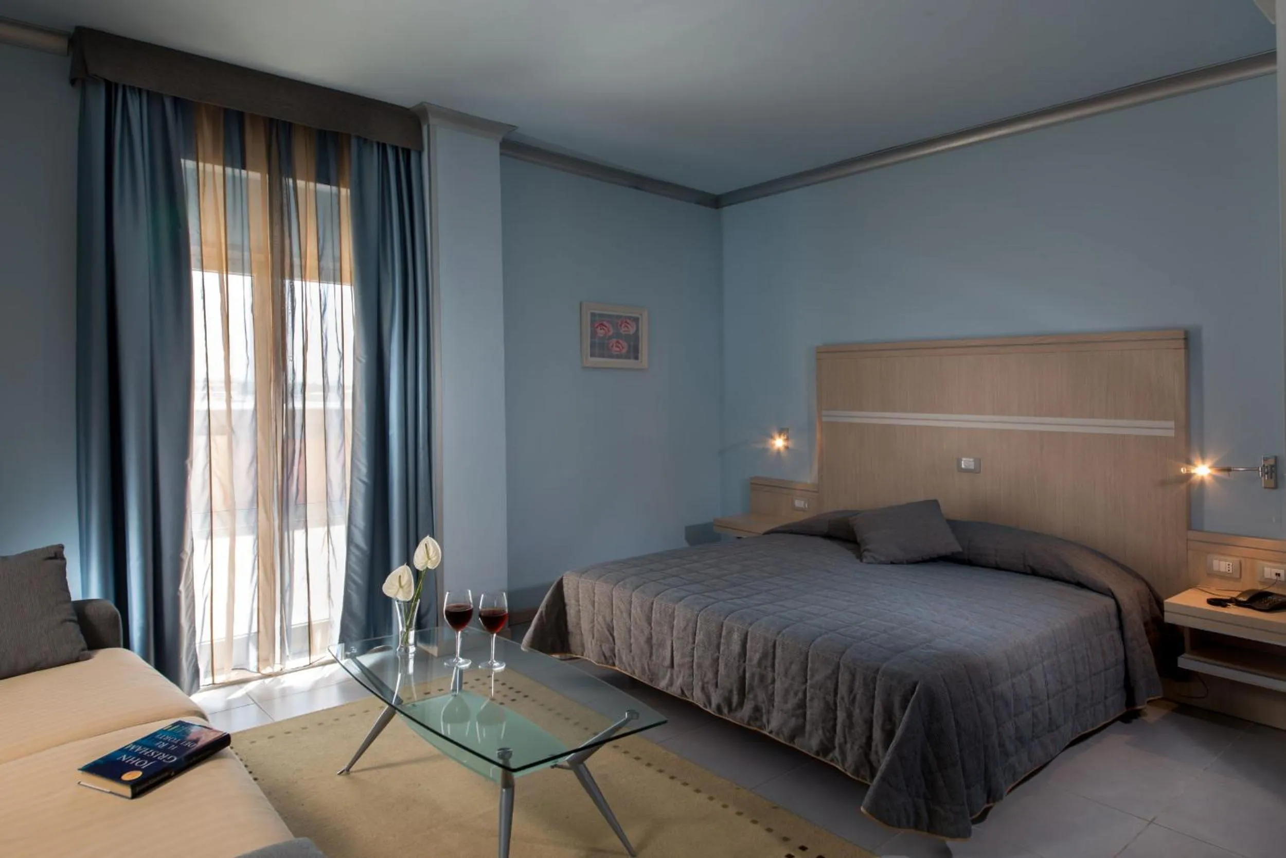 Photo of the whole room, Bed in Hotel Mediterraneo